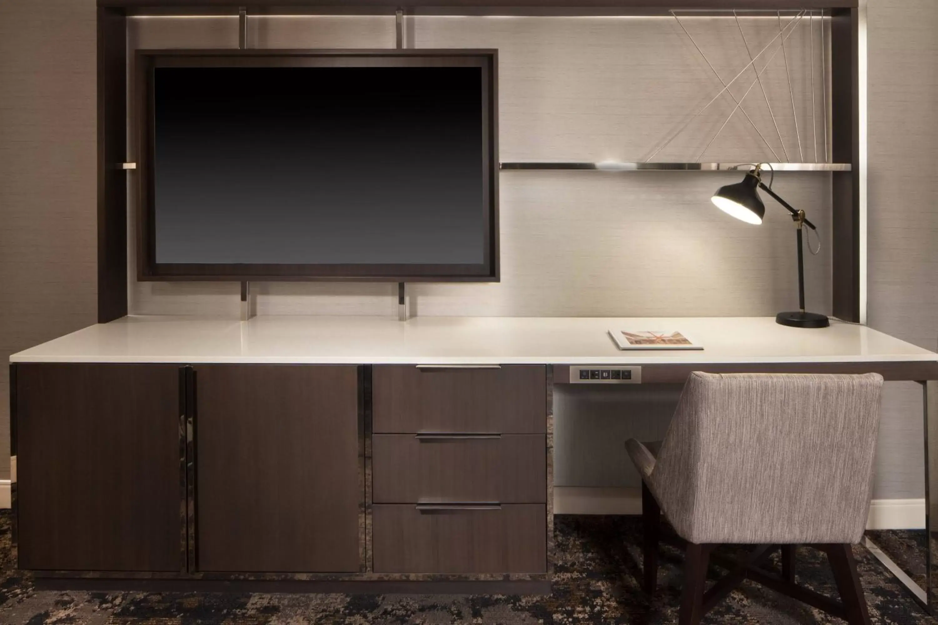 Photo of the whole room, TV/Entertainment Center in Dallas/Fort Worth Airport Marriott