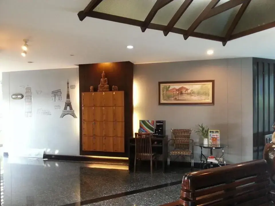 Baan Suksiri Hotel (SHA Extra Plus)