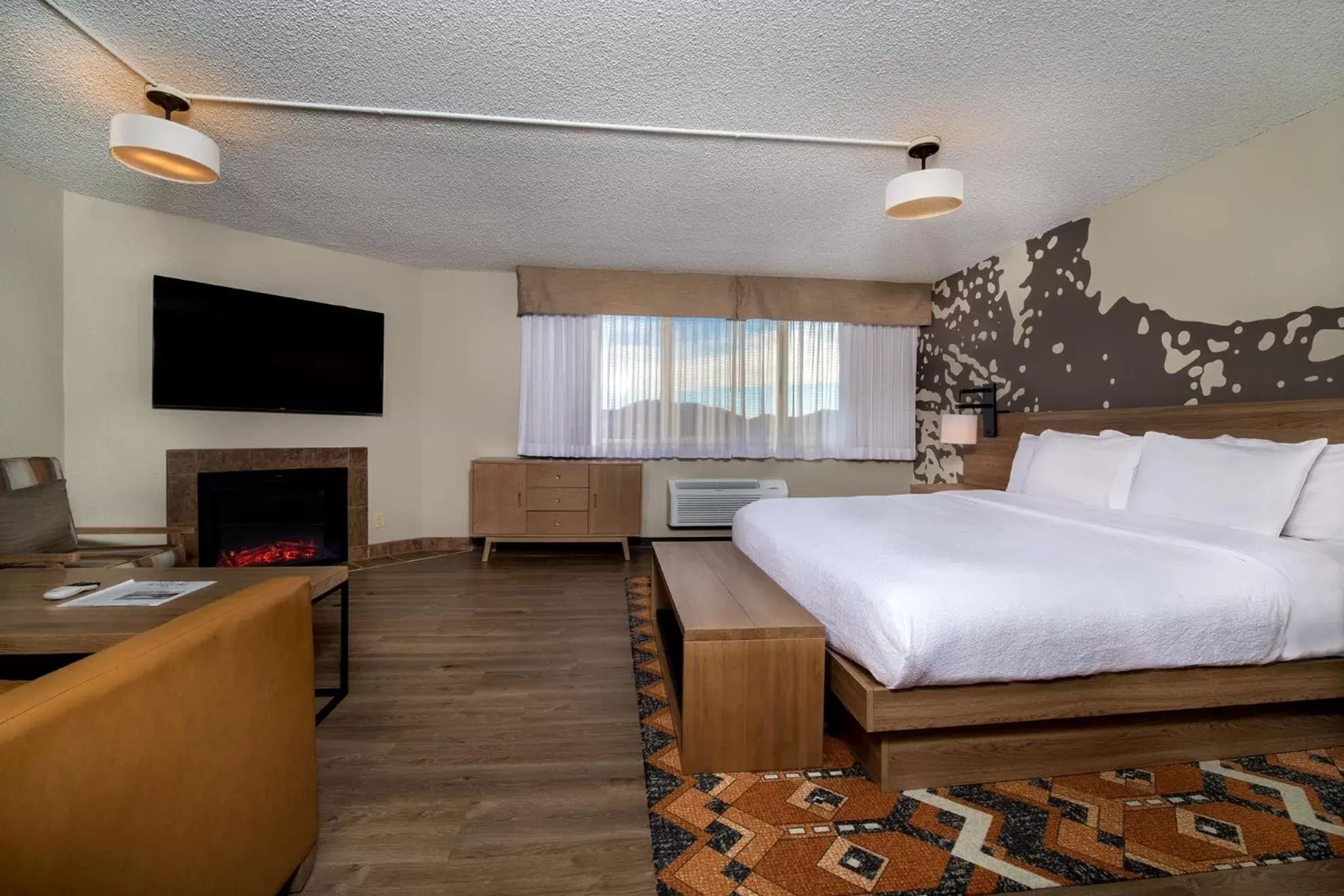 Photo of the whole room, Bed in The Ridgeline Hotel, Estes Park, Ascend Hotel Collection