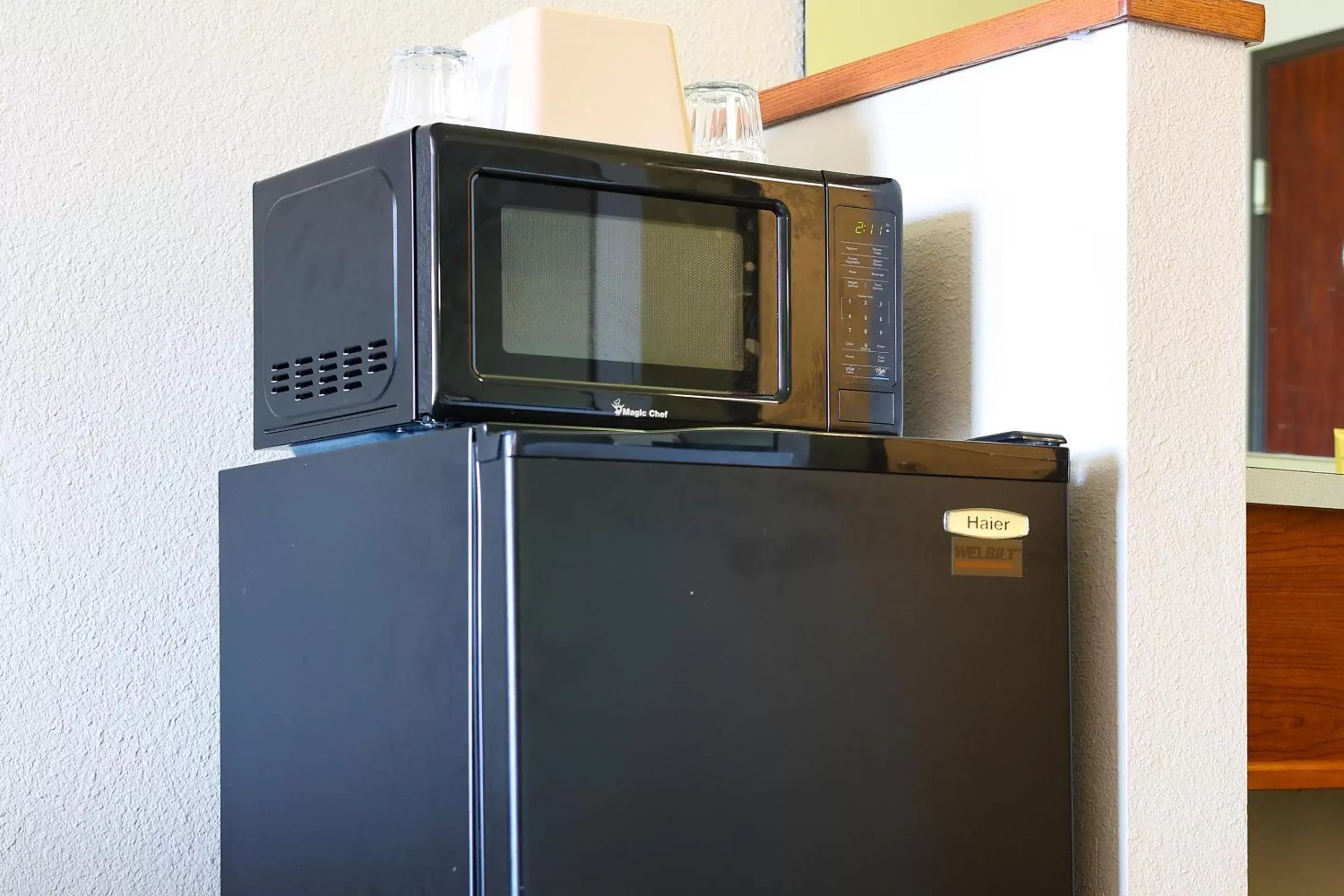 Area and facilities, Kitchen/Kitchenette in Siletz Bay Beachfront Hotel by OYO Lincoln City