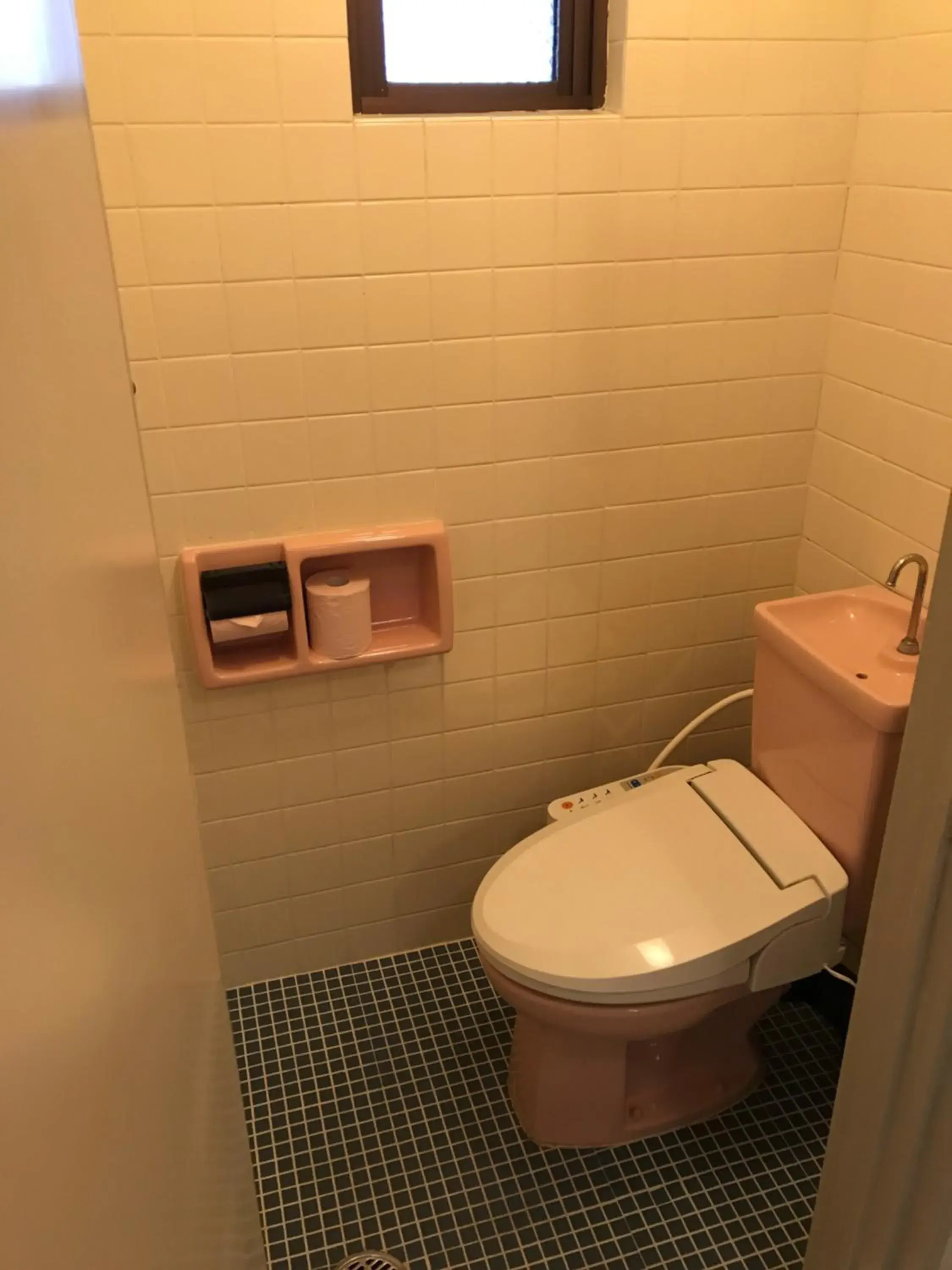 Toilet, Bathroom in Weekly Harbourview Mansion Main Building