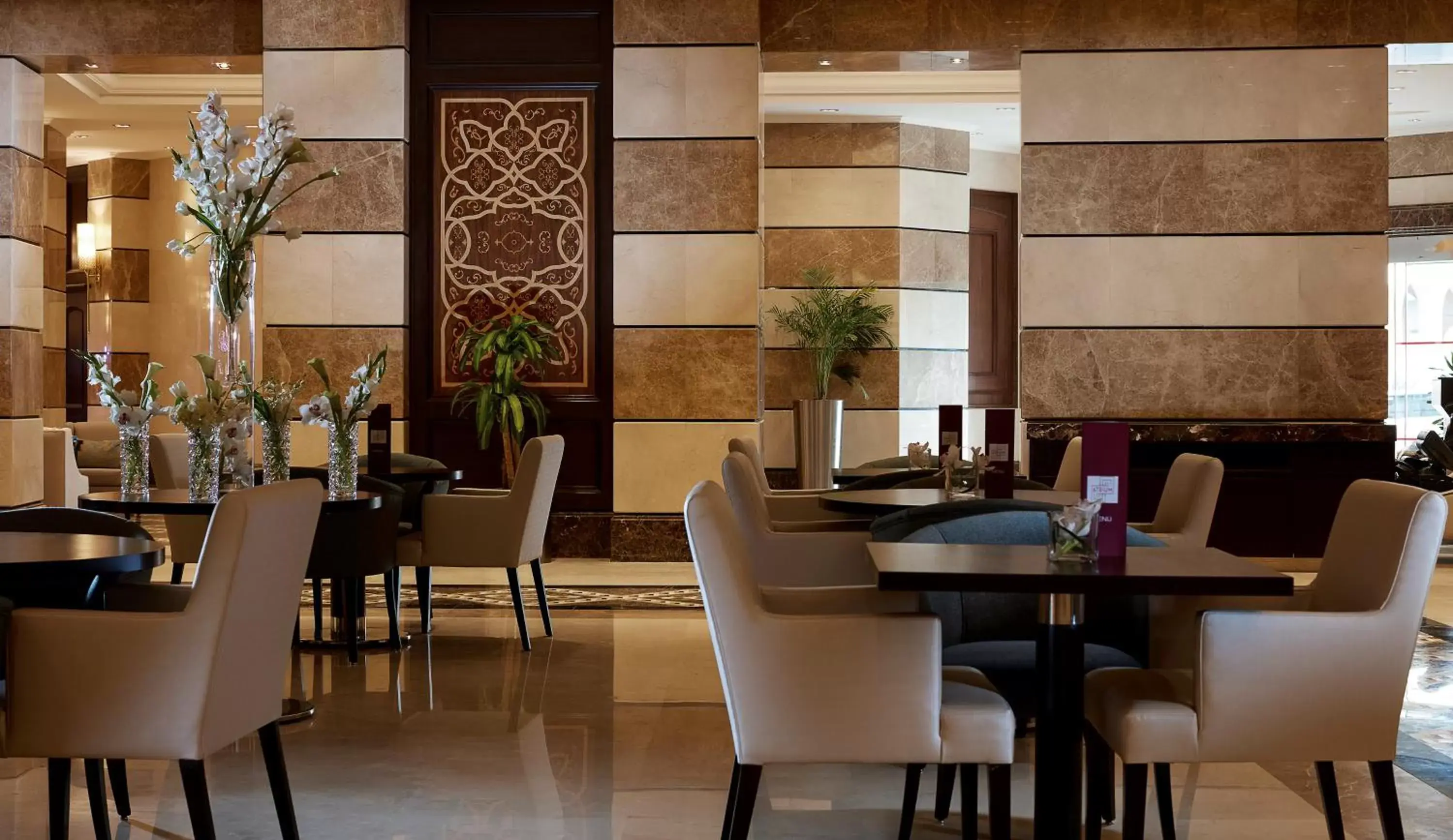 Lobby or reception, Restaurant/Places to Eat in Pullman Zamzam Madina