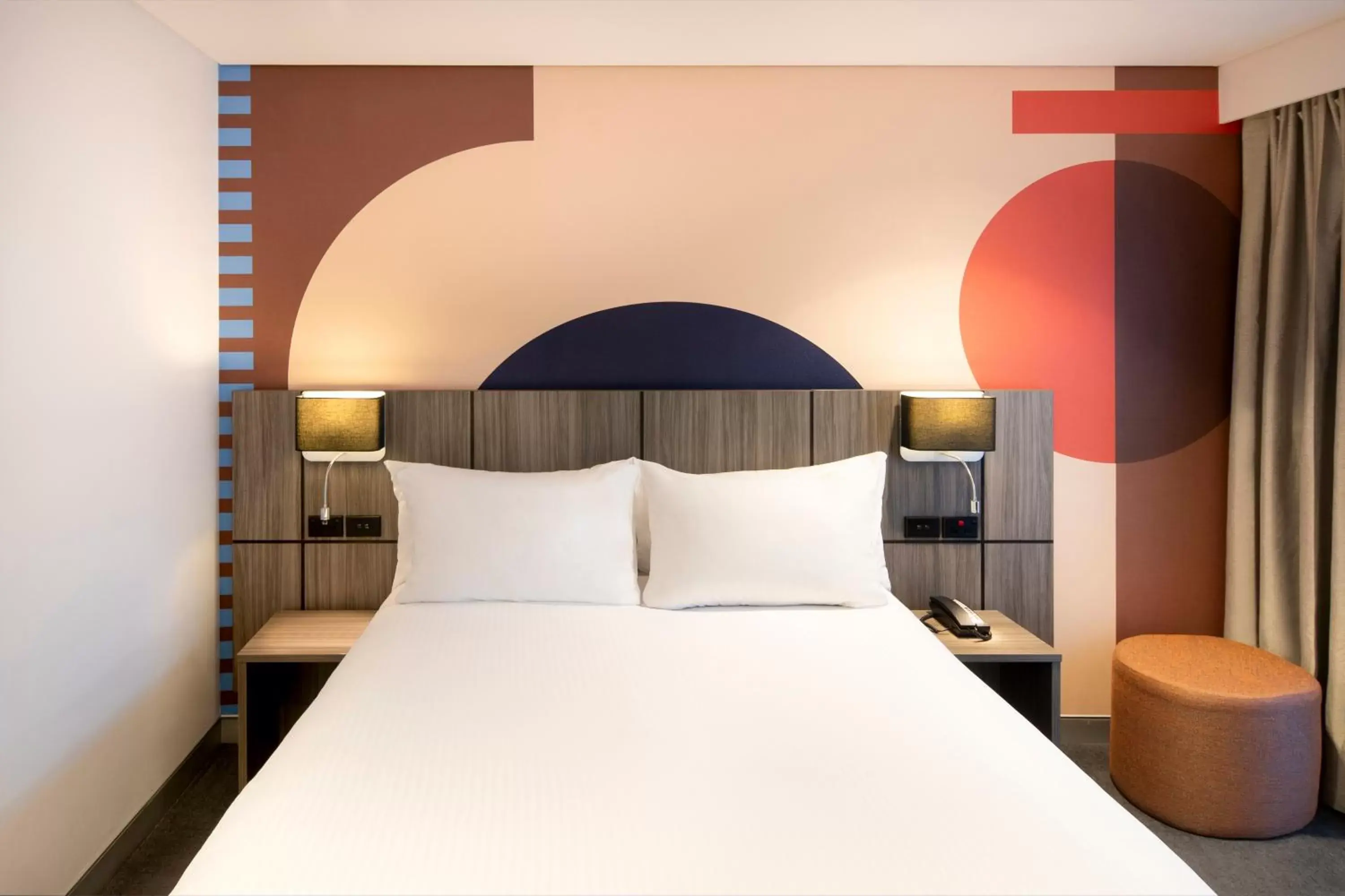 Bed in ibis Styles Sydney Central