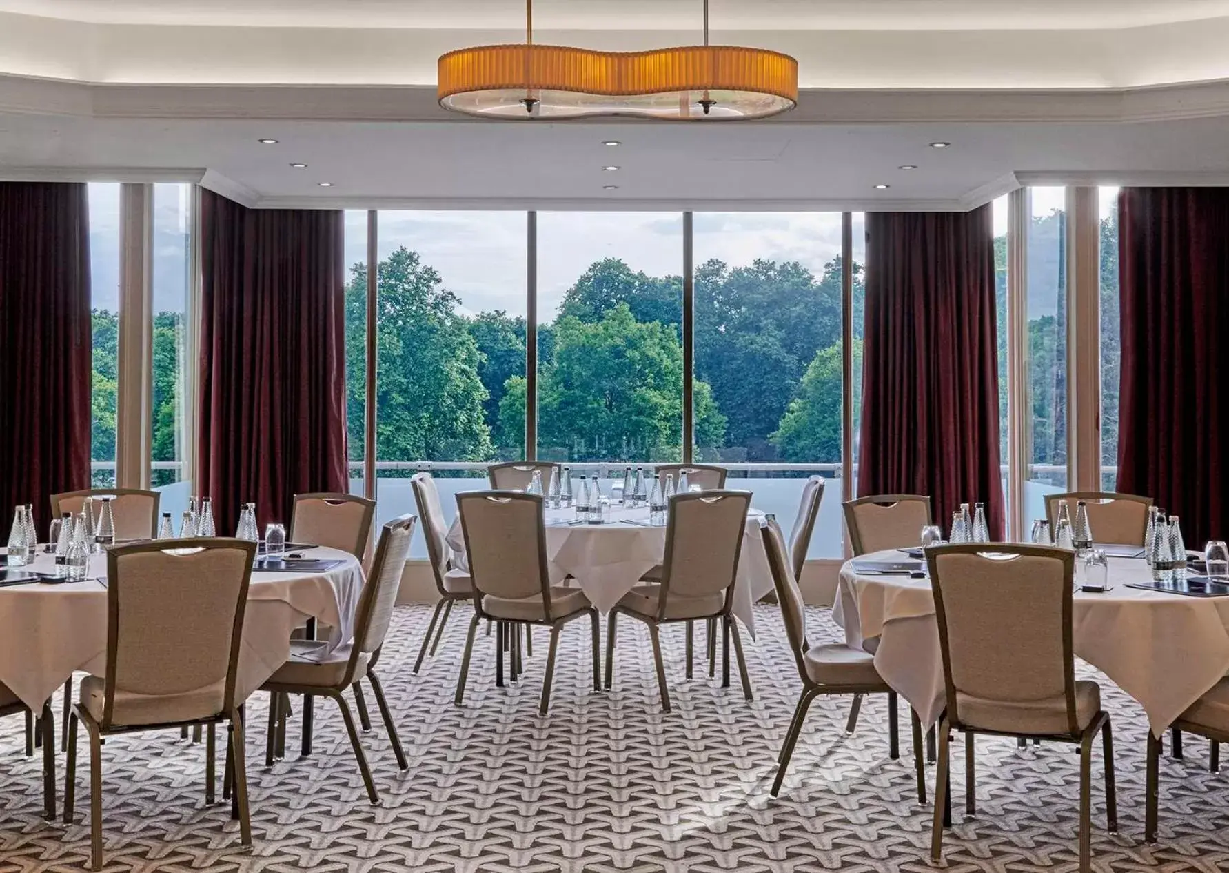 Meeting/conference room, Restaurant/Places to Eat in London Hilton on Park Lane