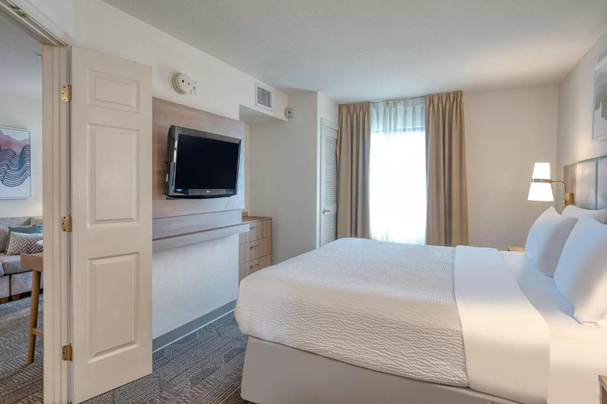 Photo of the whole room, Bed in Staybridge Suites Allentown Airport Lehigh Valley, an IHG Hotel