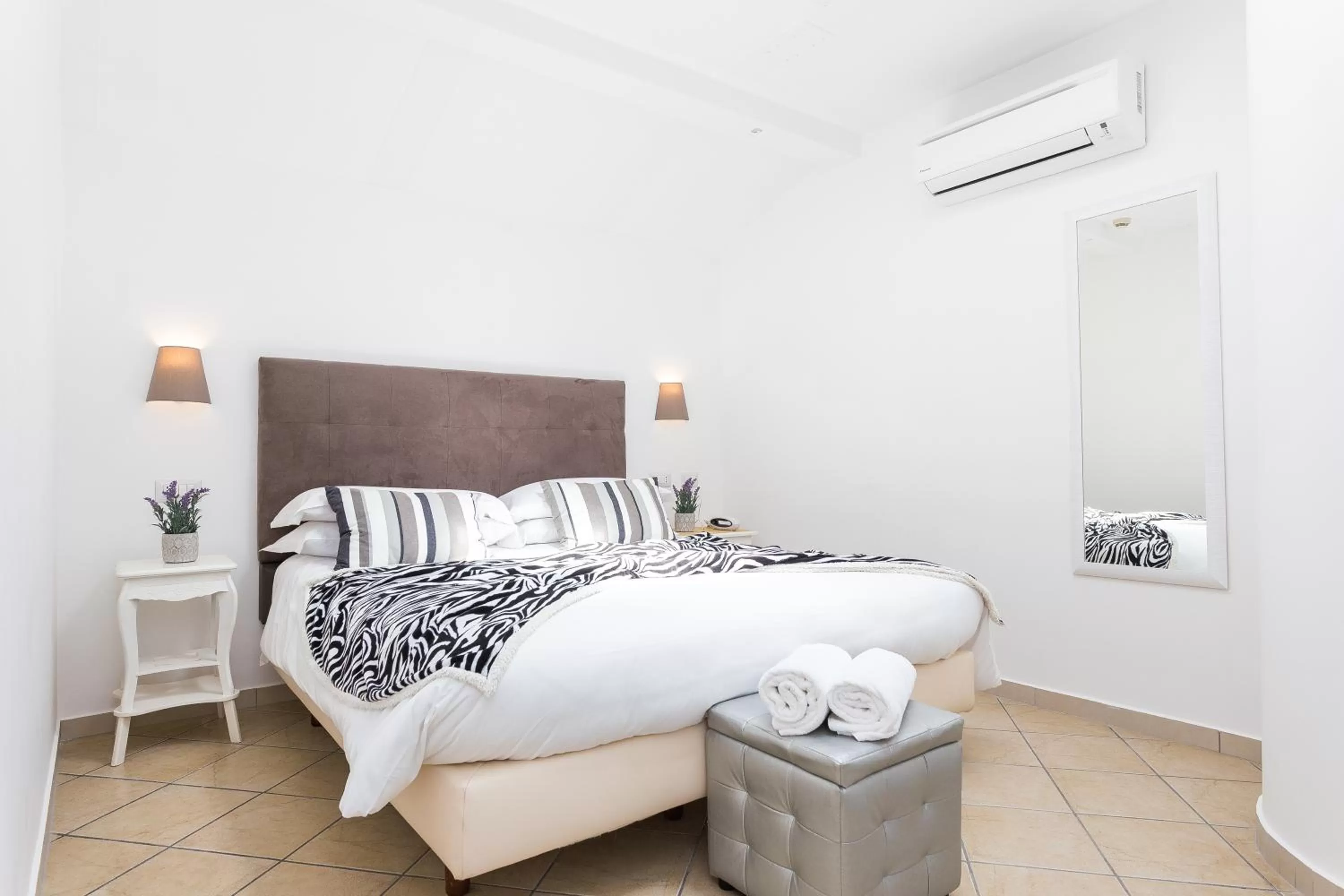 Bed in Hotel Rivoli Sorrento