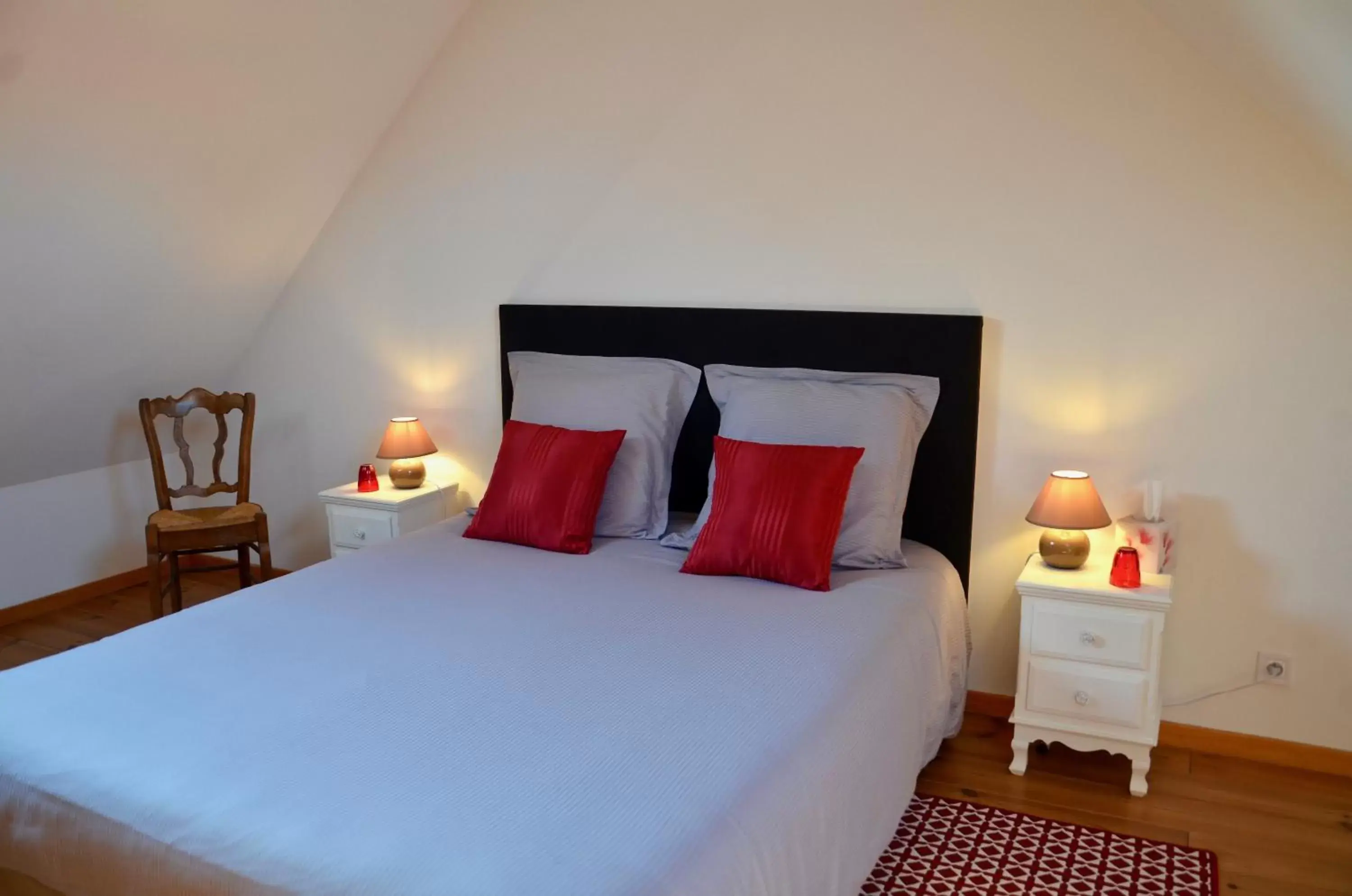 Photo of the whole room, Bed in Domaine de la Ronville