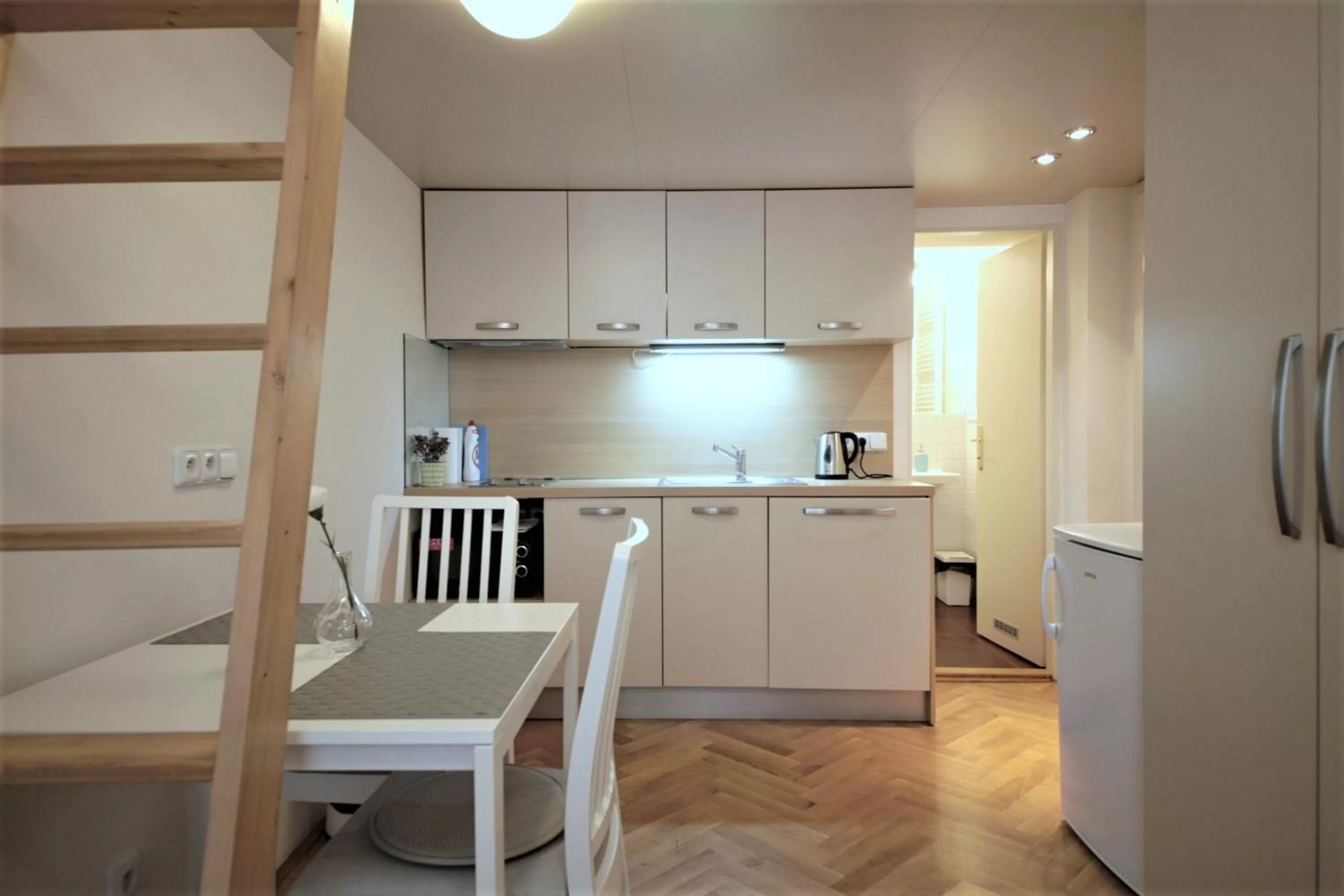 City Castle Aparthotel