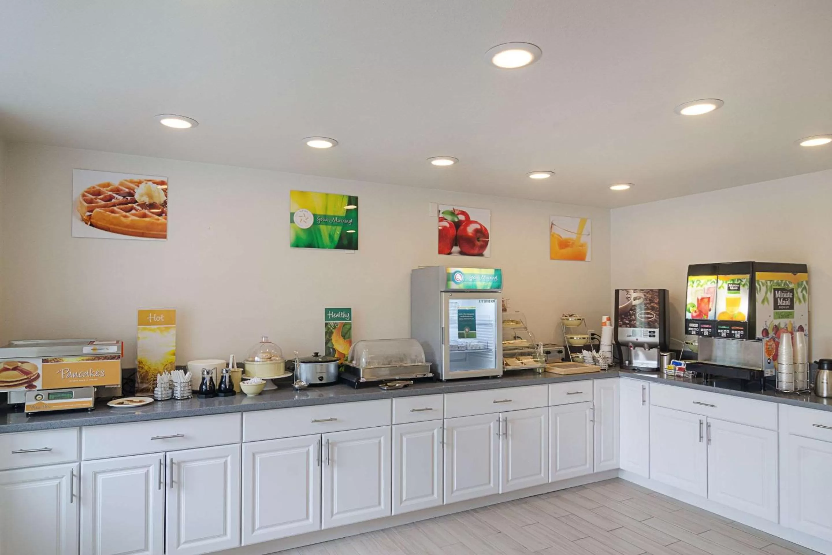 Restaurant/places to eat in Quality Inn Seaside