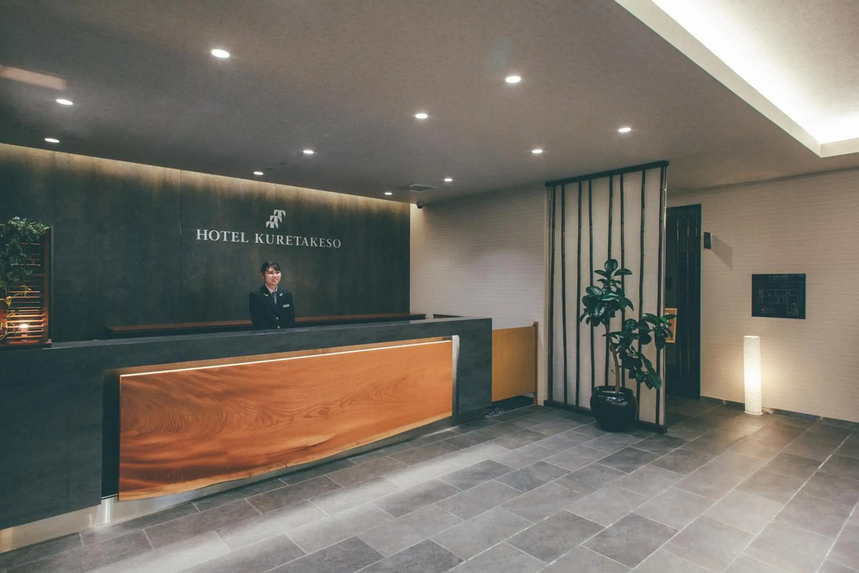 Lobby/Reception in Hotel Kuretakeso Takayama Ekimae