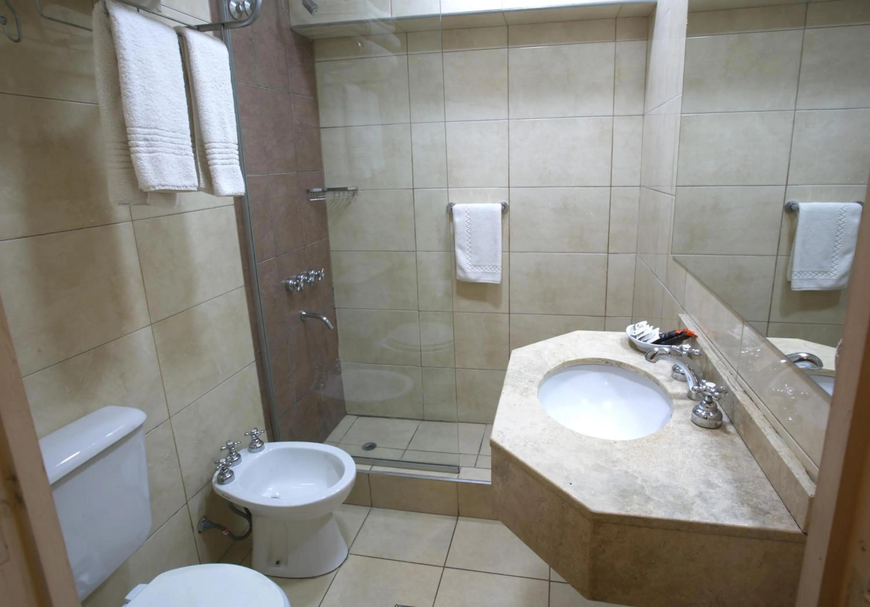 Shower in Ritz Hotel Mendoza