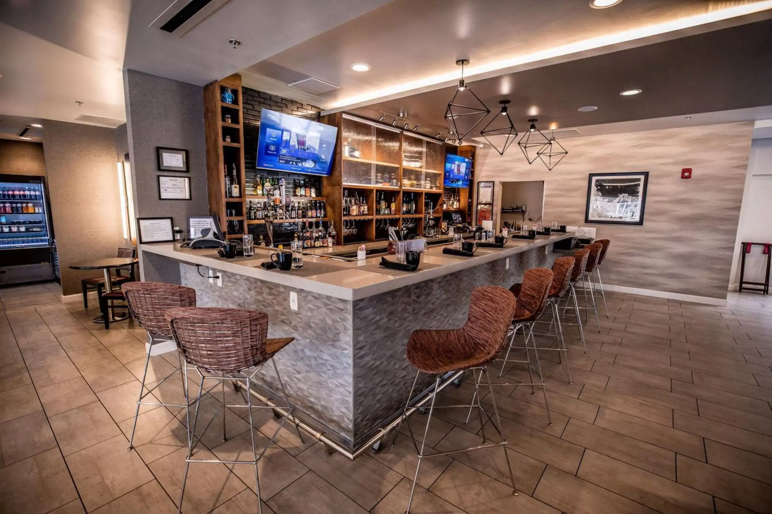 Lounge or bar, Lounge/Bar in Hotel Indigo Harrisburg – Hershey