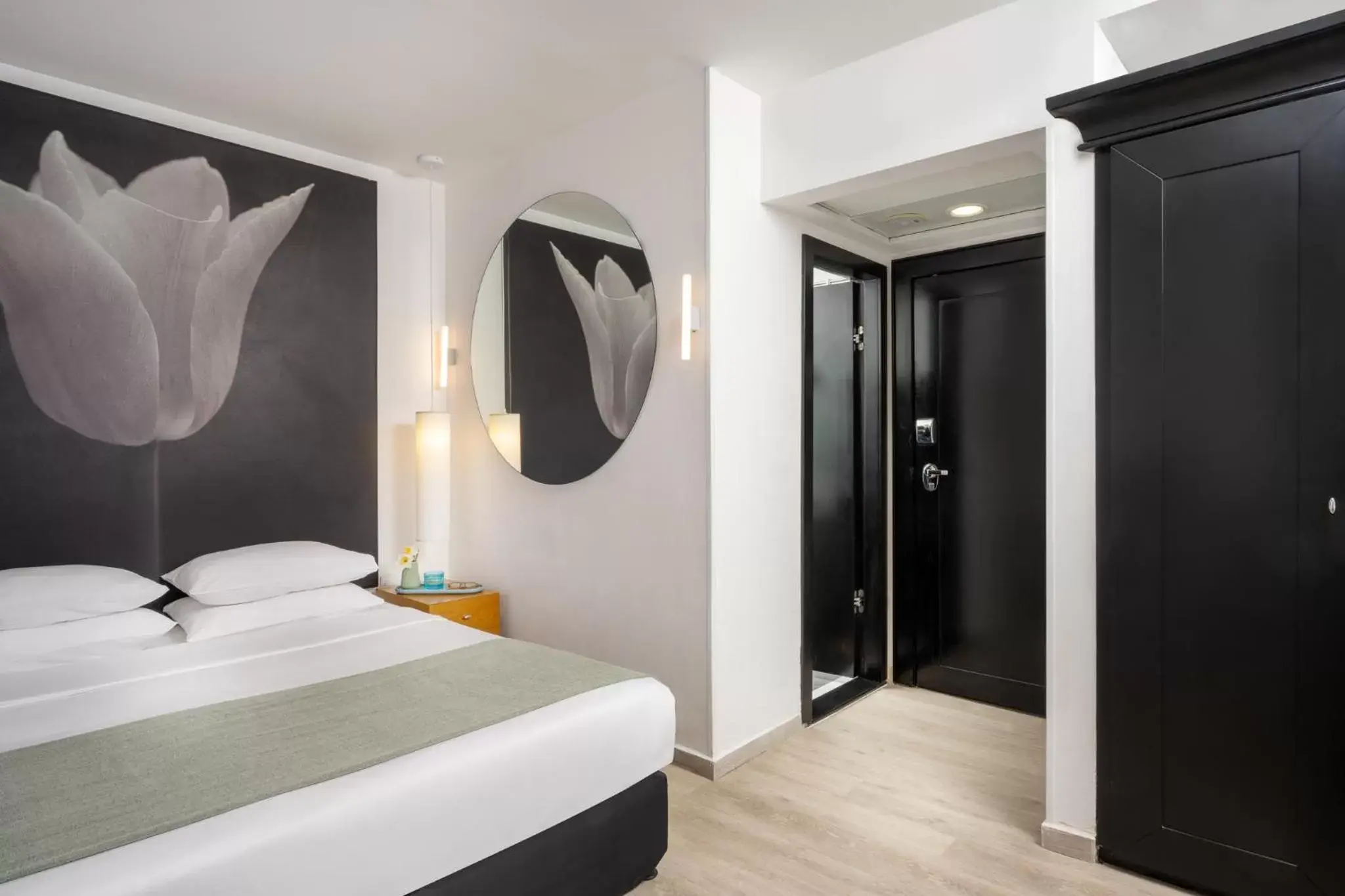 Bedroom, Bed in Savoy Sea Side Hotel Bedroom, Bed in Savoy Sea Side Hotel