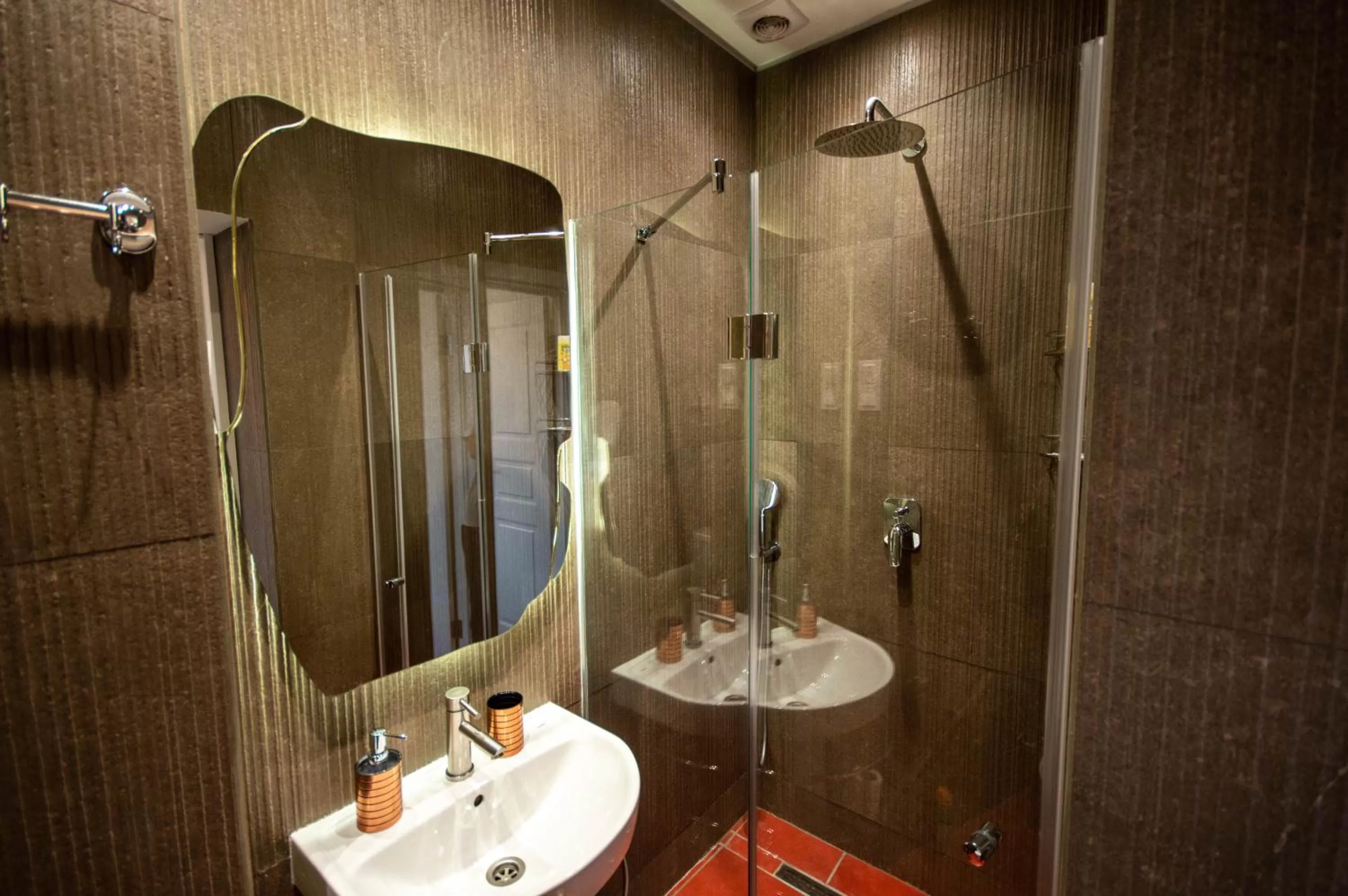 Toilet in Kyiv Panorama Apartments near Gulliver