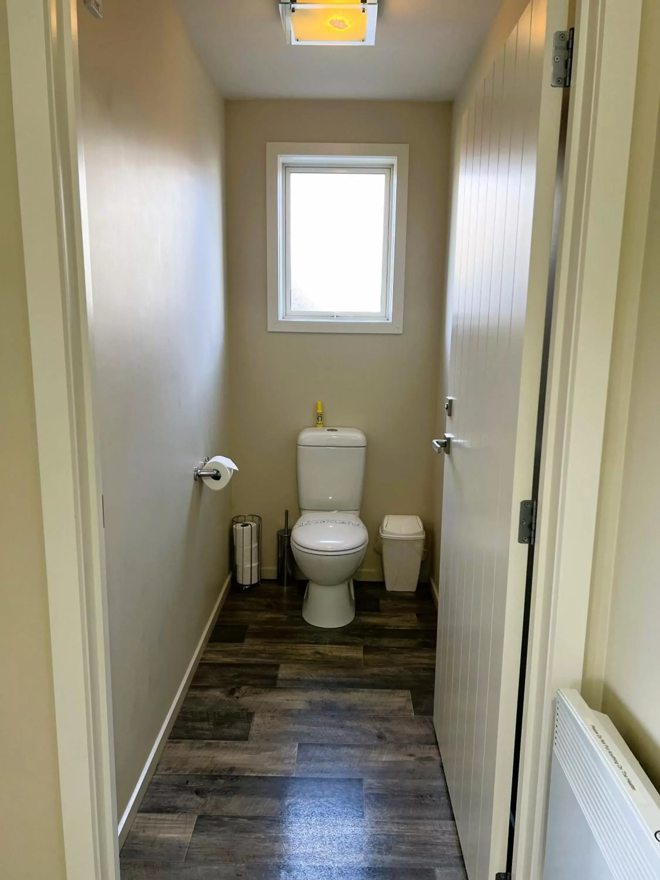 Toilet, Bathroom in Fiordland Lakeview Motel and Apartments