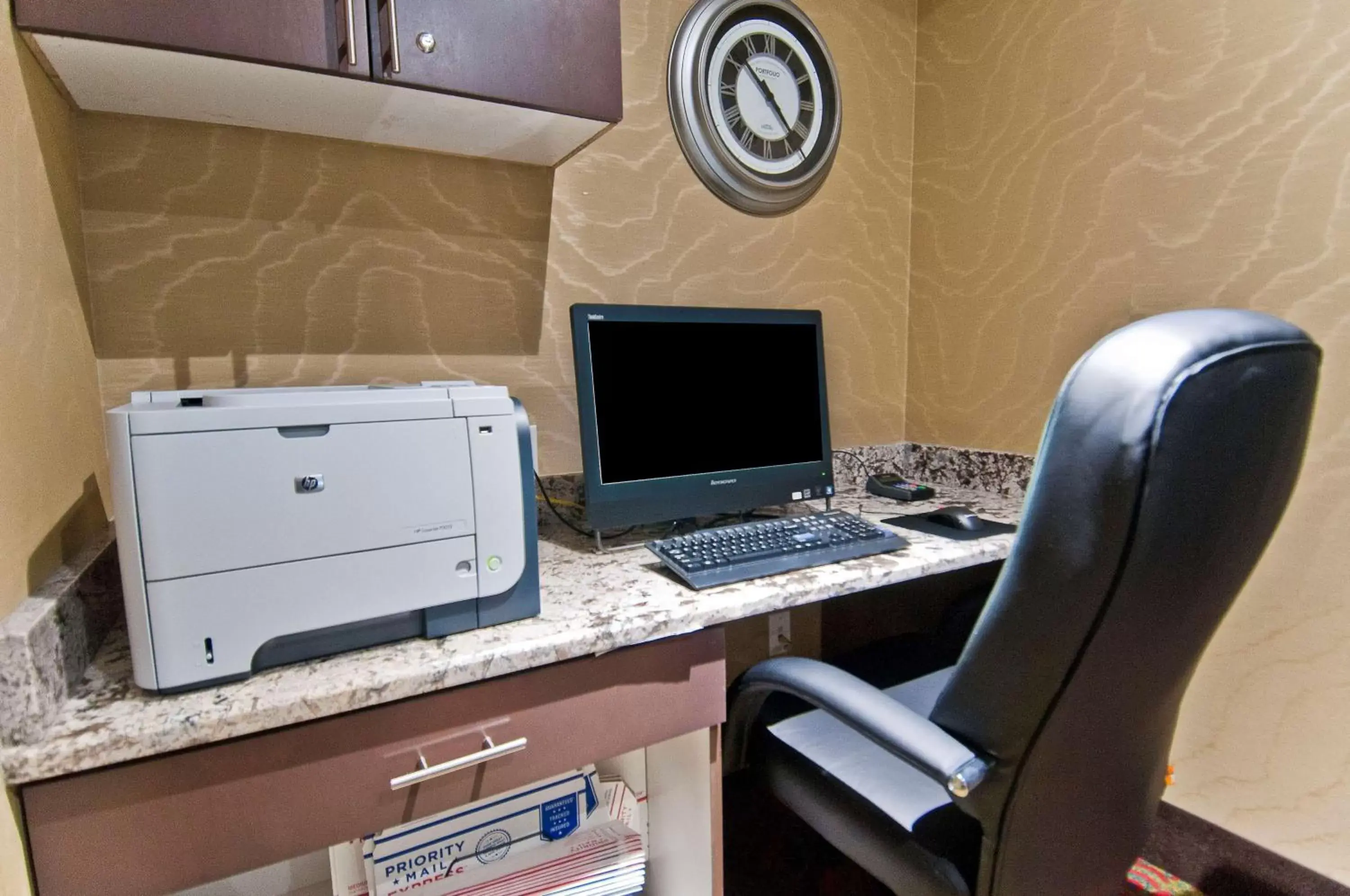 Business facilities in Hampton Inn and Suites Pauls Valley
