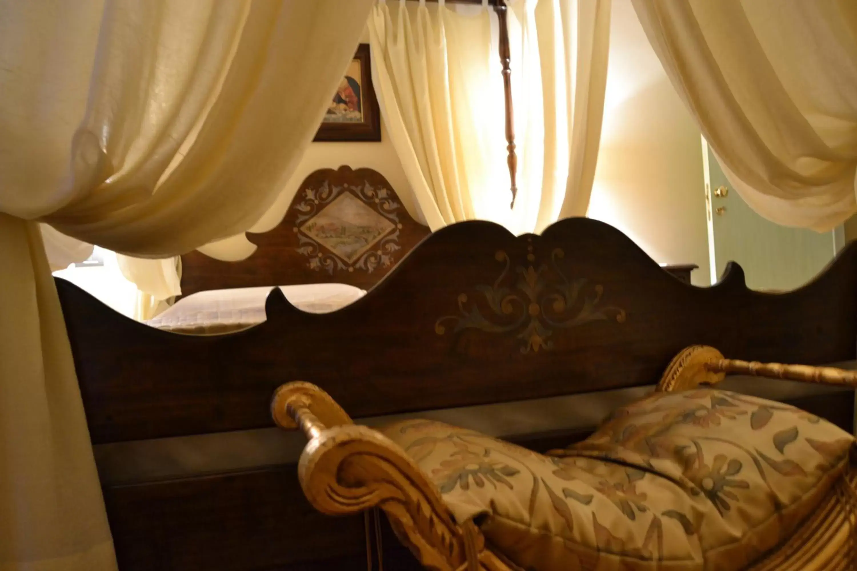 Bed in Villa D'Anzi B&B