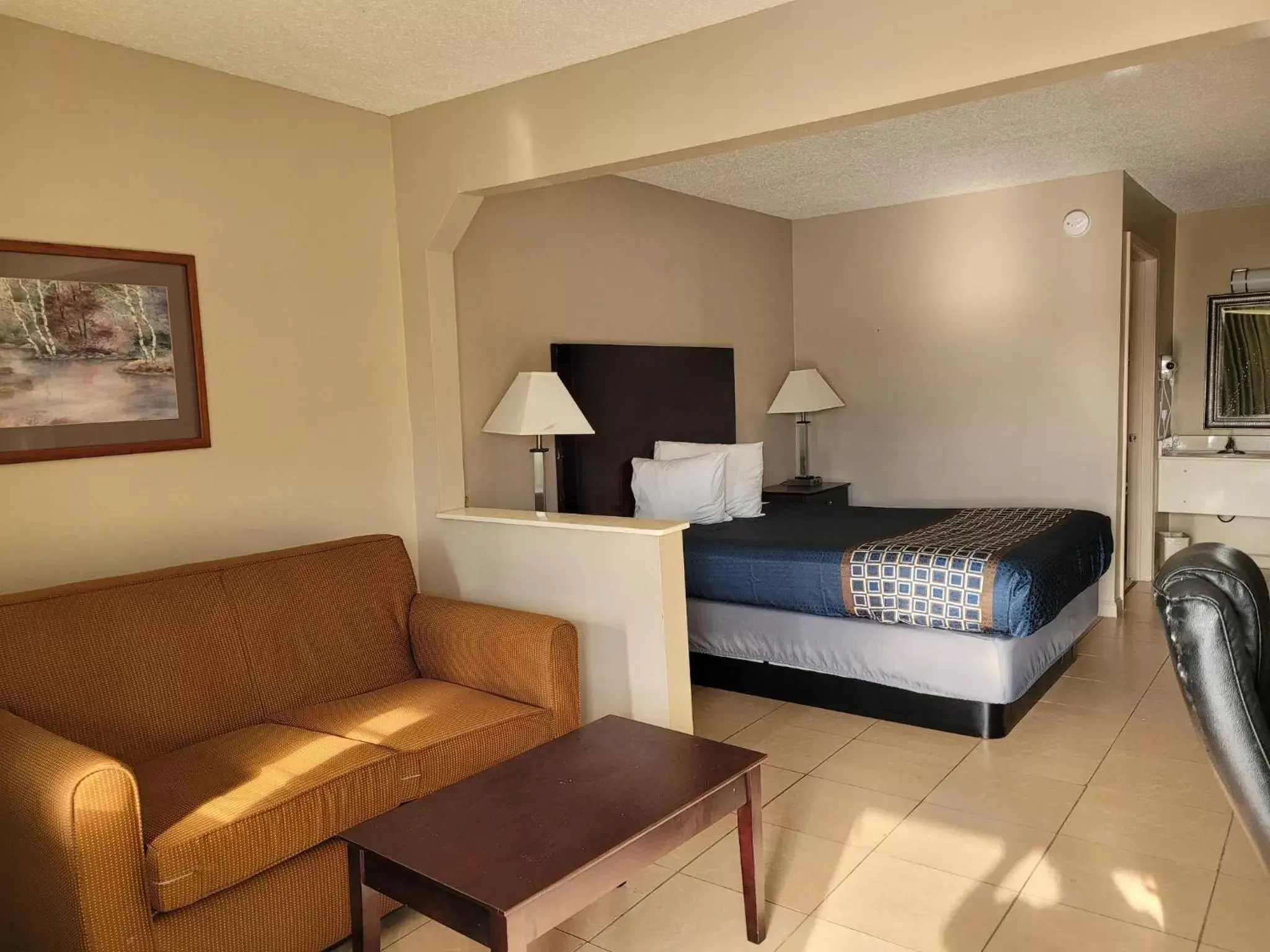 Bedroom in Highland Inn Denham Springs Baton Rouge East