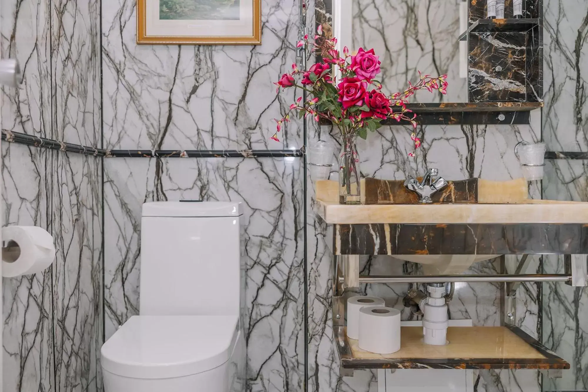 Bathroom in Muthu Fort William Hotel