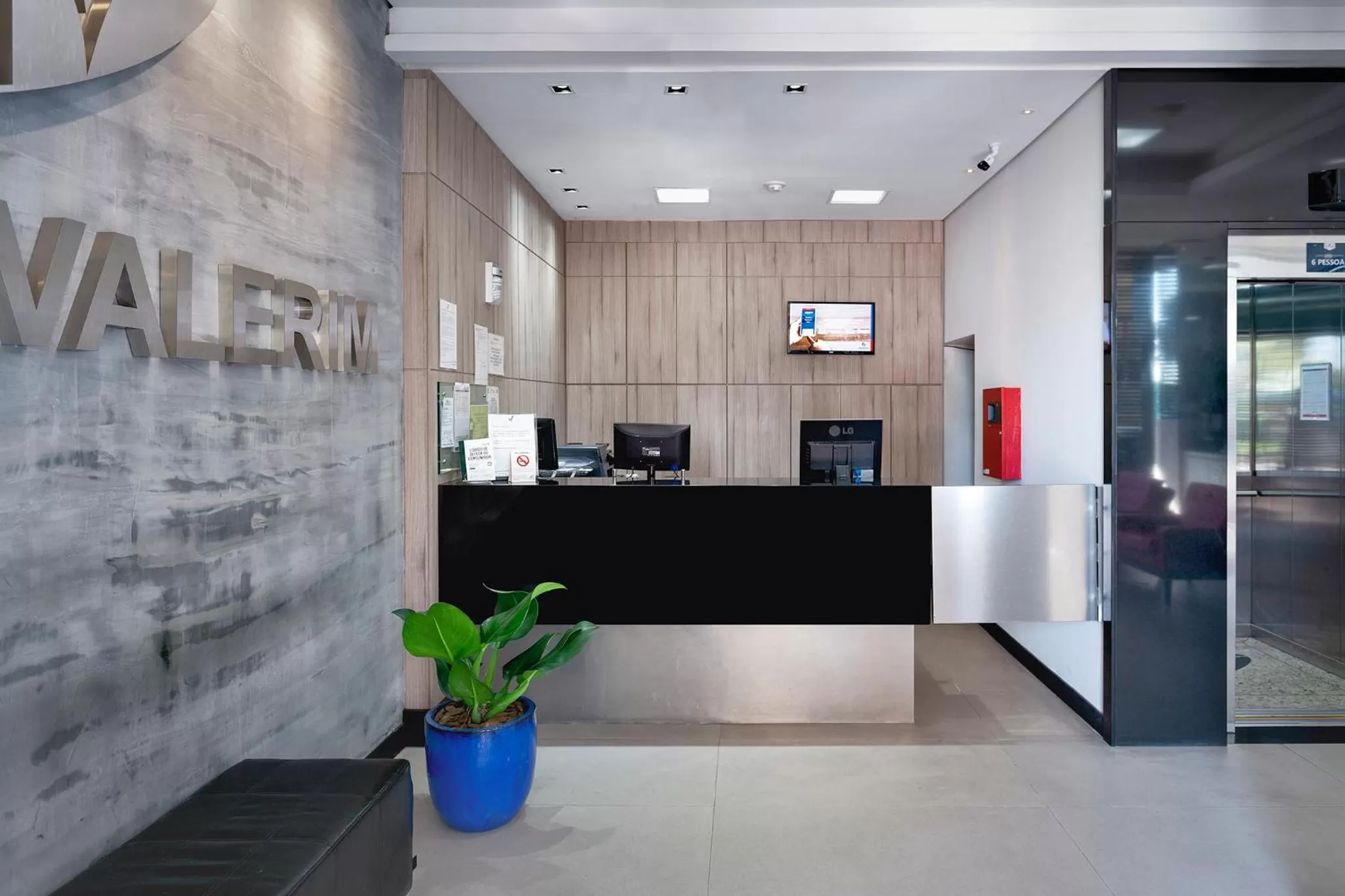 Lobby or reception in Hotel Valerim Itajaí / Navegantes