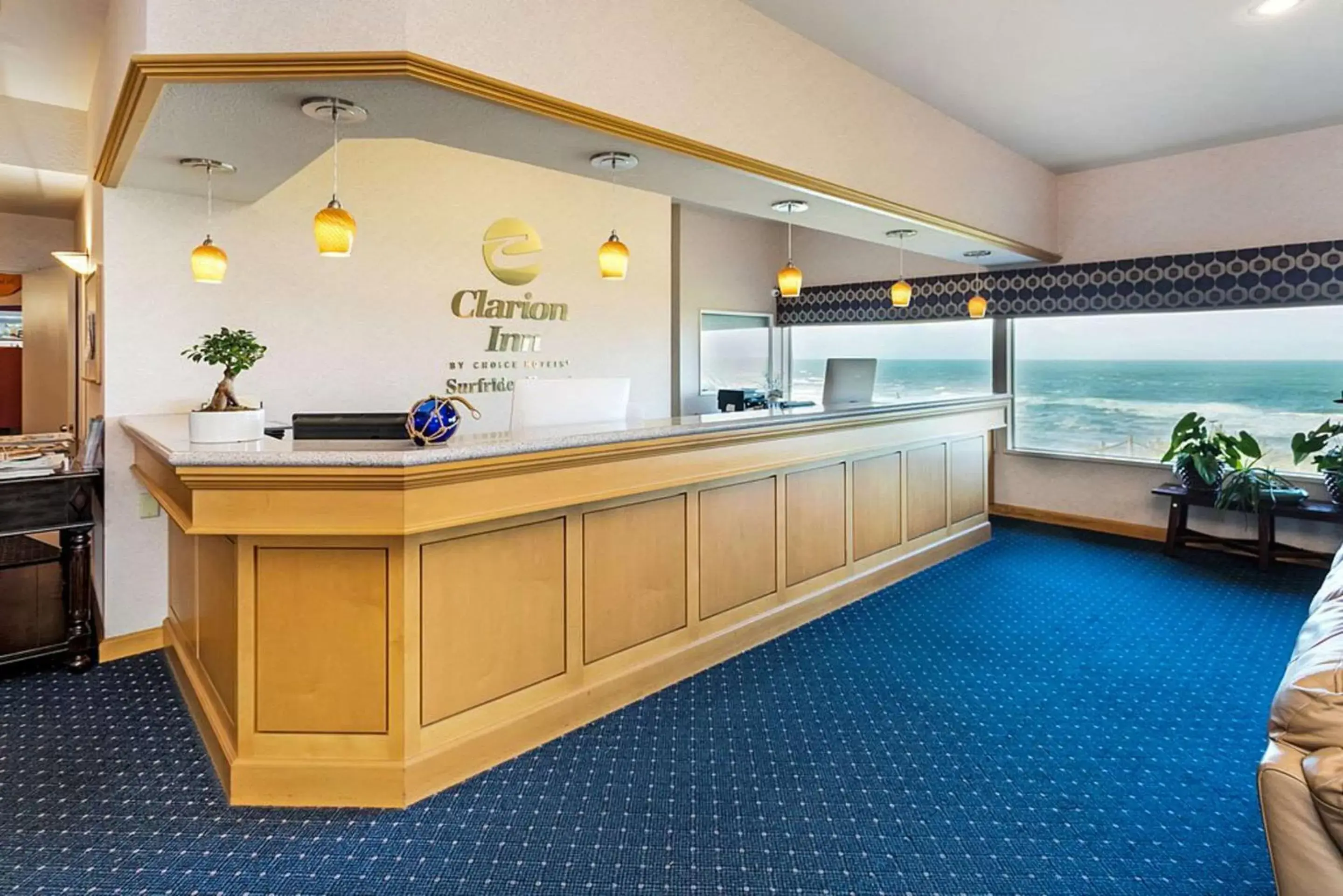 Lobby or reception in Clarion Inn Surfrider Resort