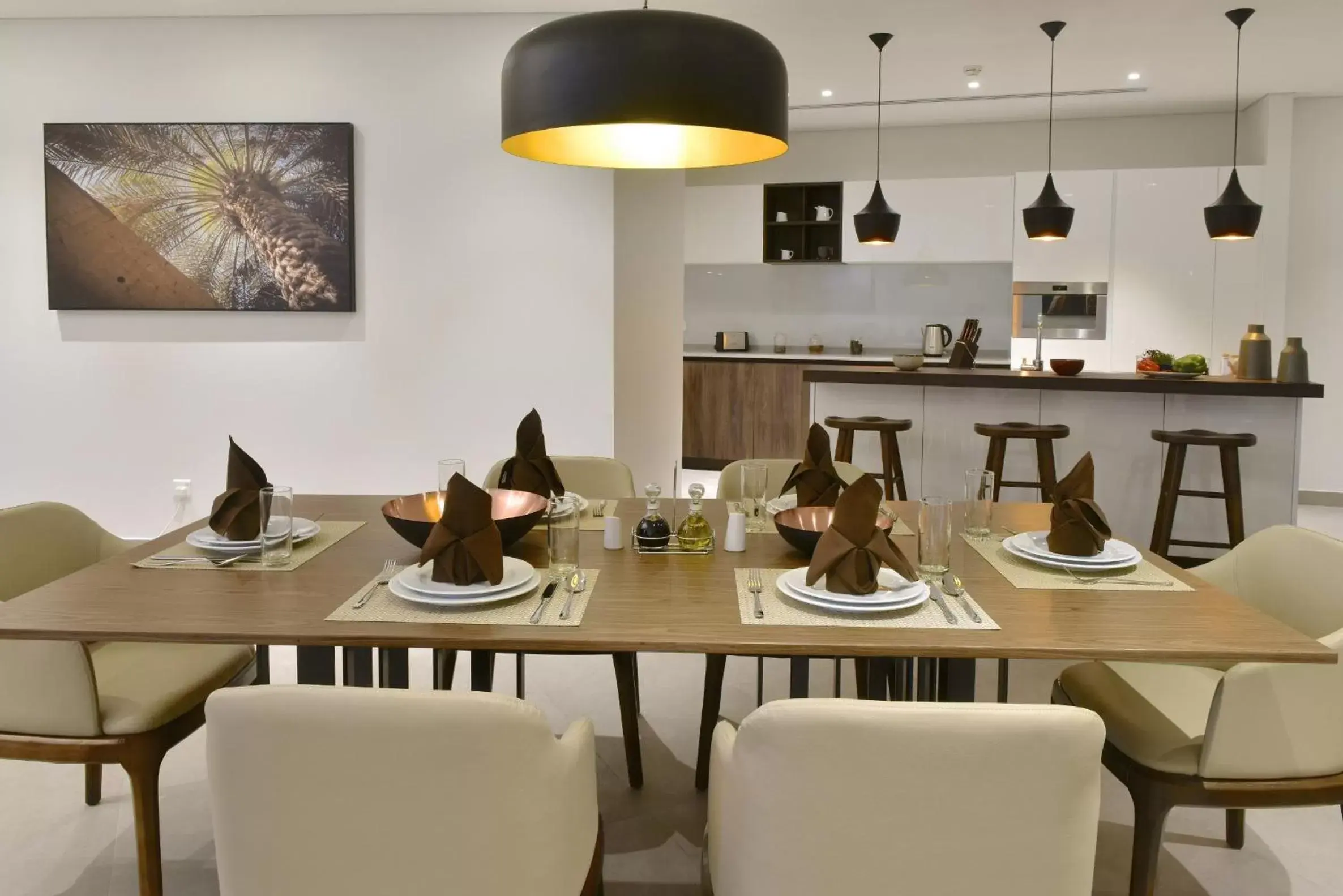Dining area, Restaurant/Places to Eat in Swiss-Belresidences Juffair