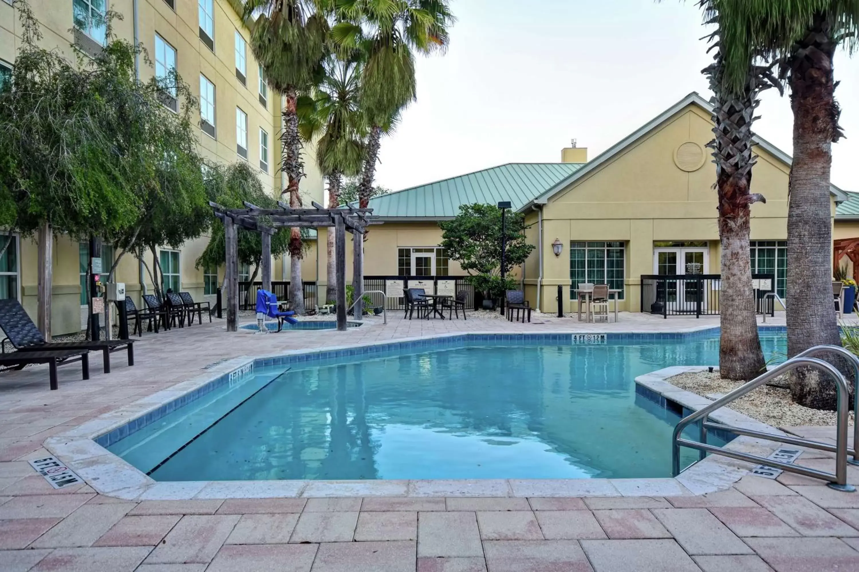 Pool view, Swimming Pool in Homewood Suites by Hilton Ocala at Heath Brook