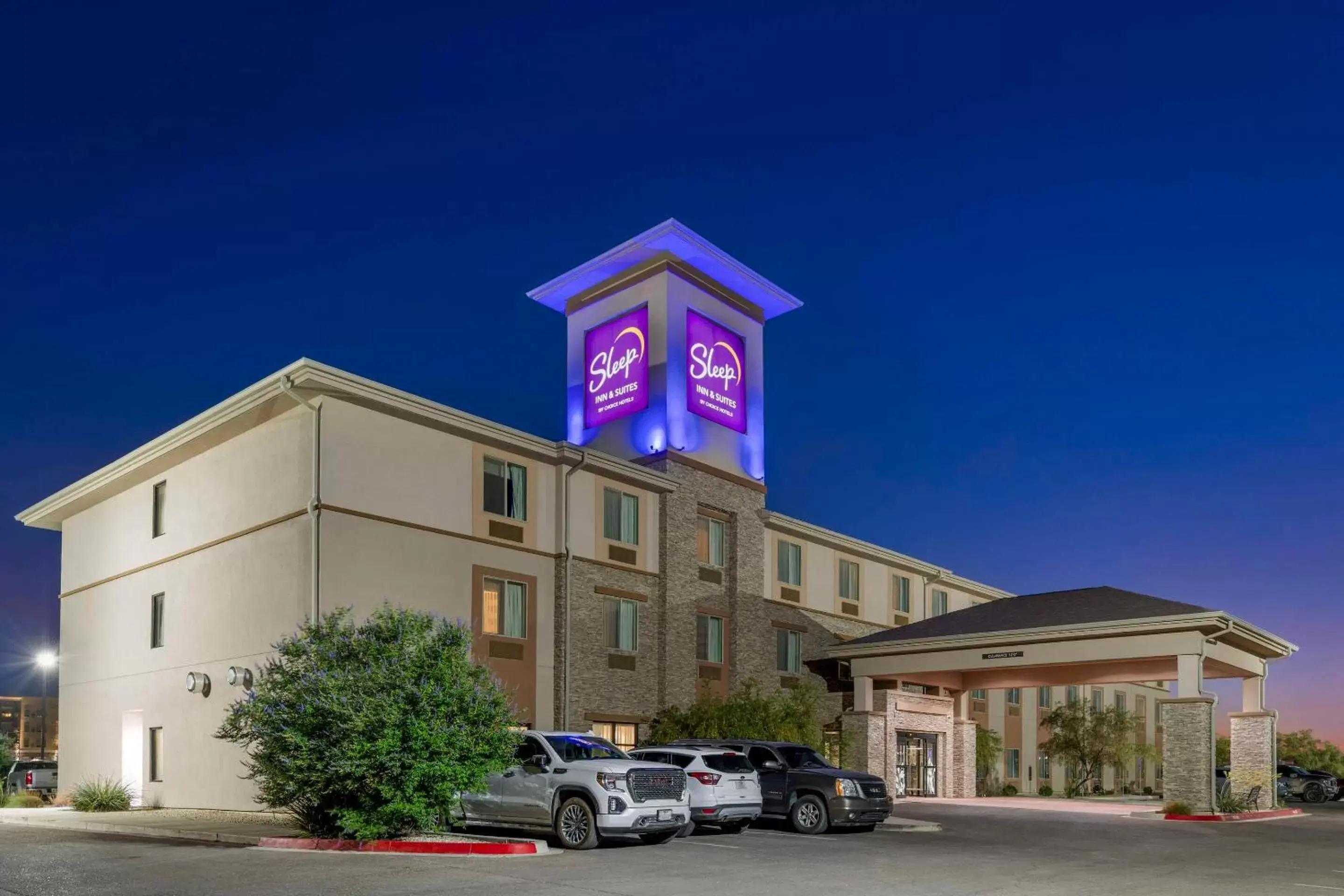 Property Building in Sleep Inn & Suites Carlsbad Caverns Area