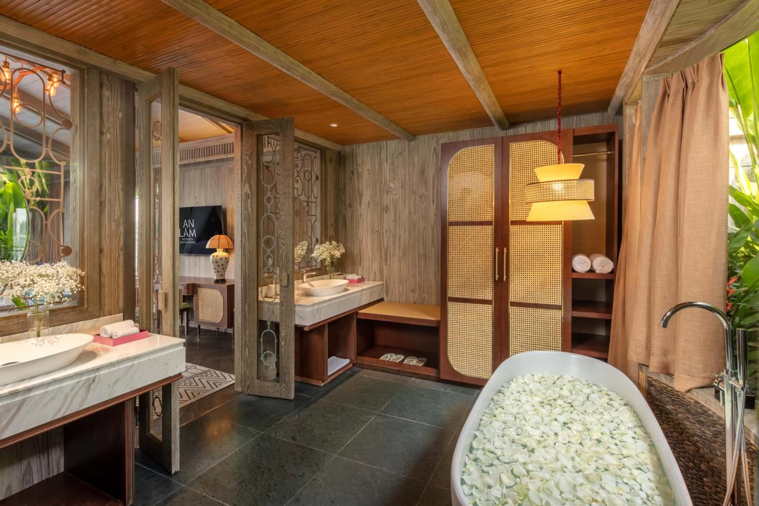 Bathroom in An Lam Retreats Saigon River