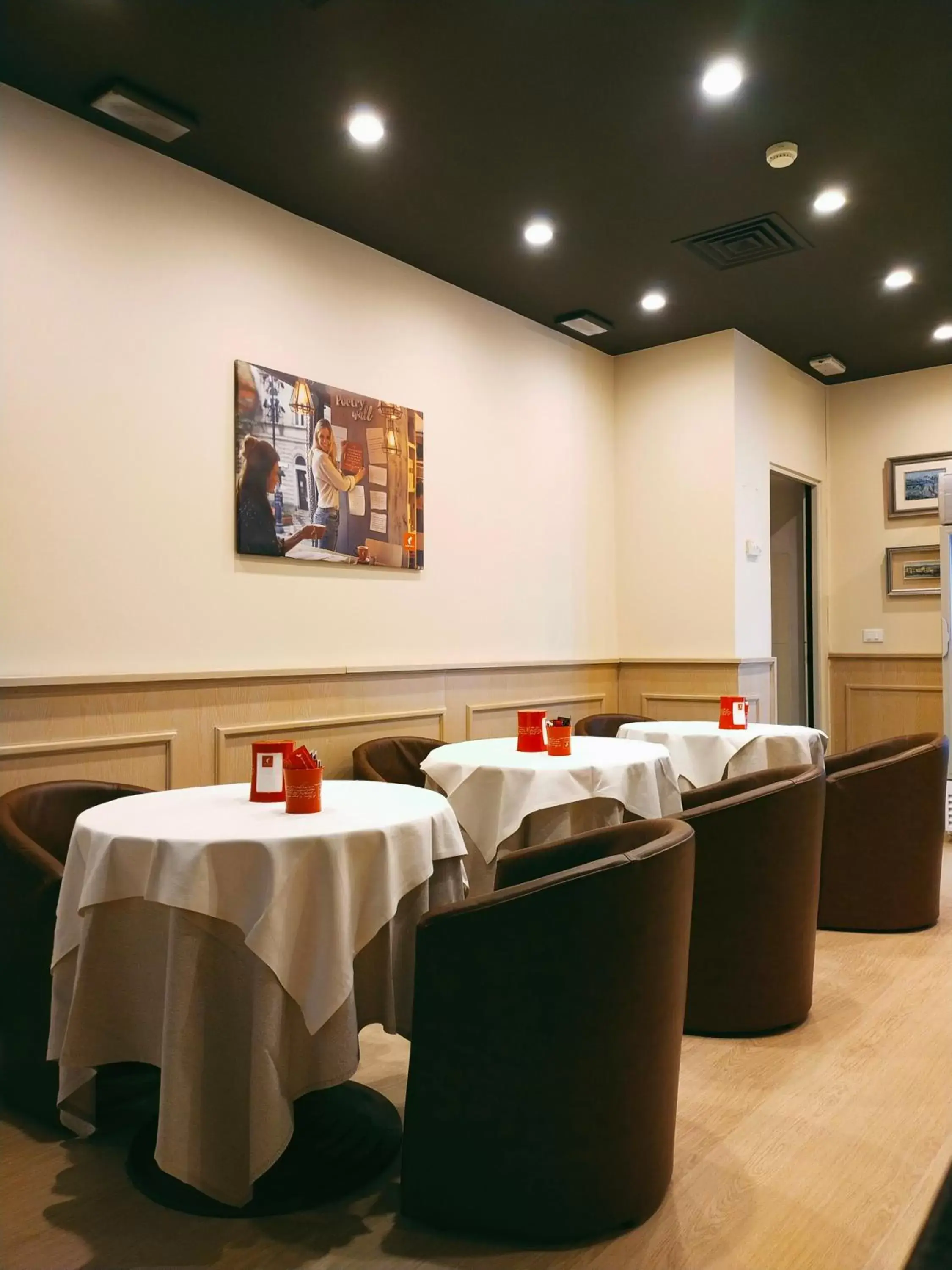 Seating area, Restaurant/Places to Eat in LAERTE PALACE HOTEL