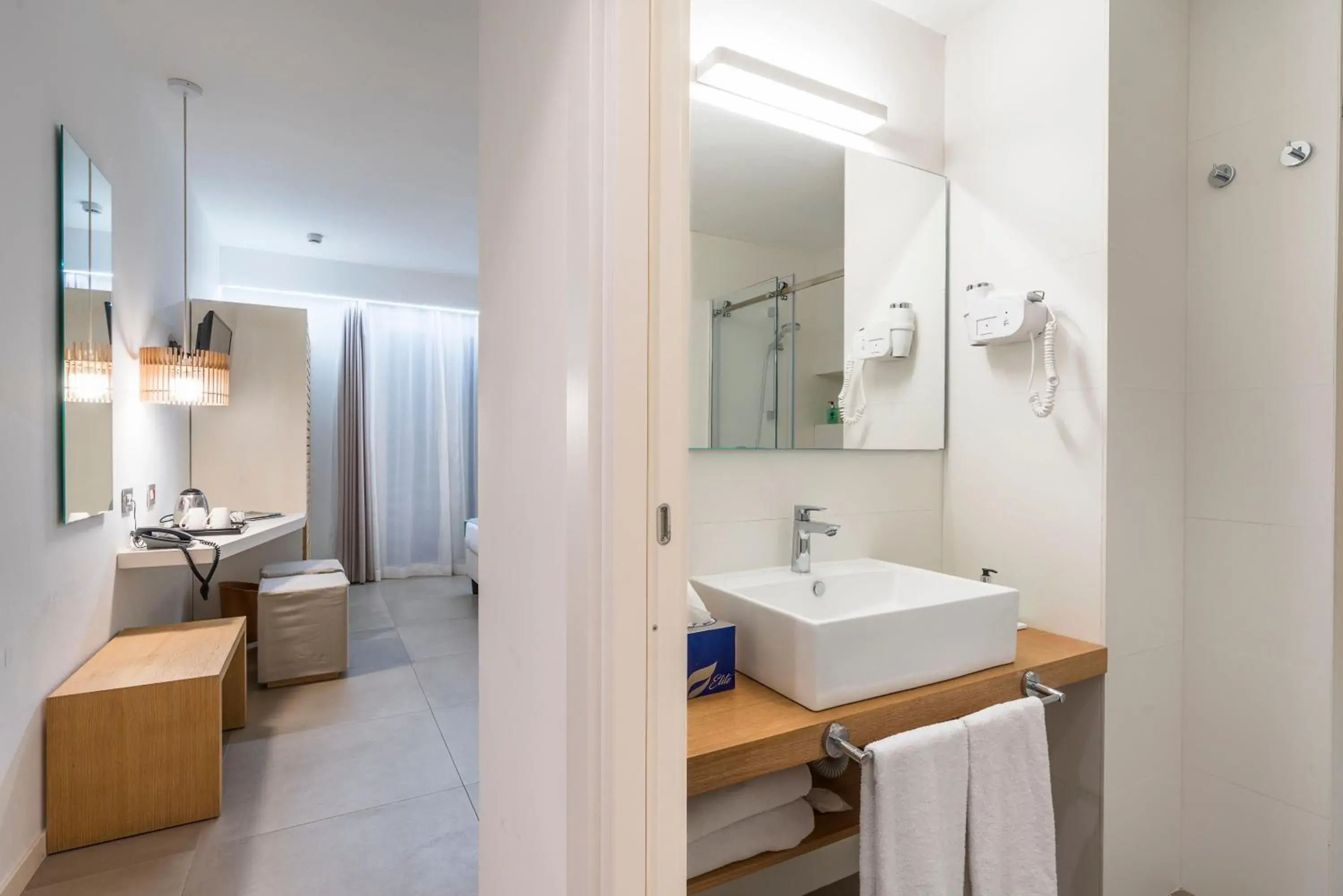 Bathroom in Albatros Beach Hotel