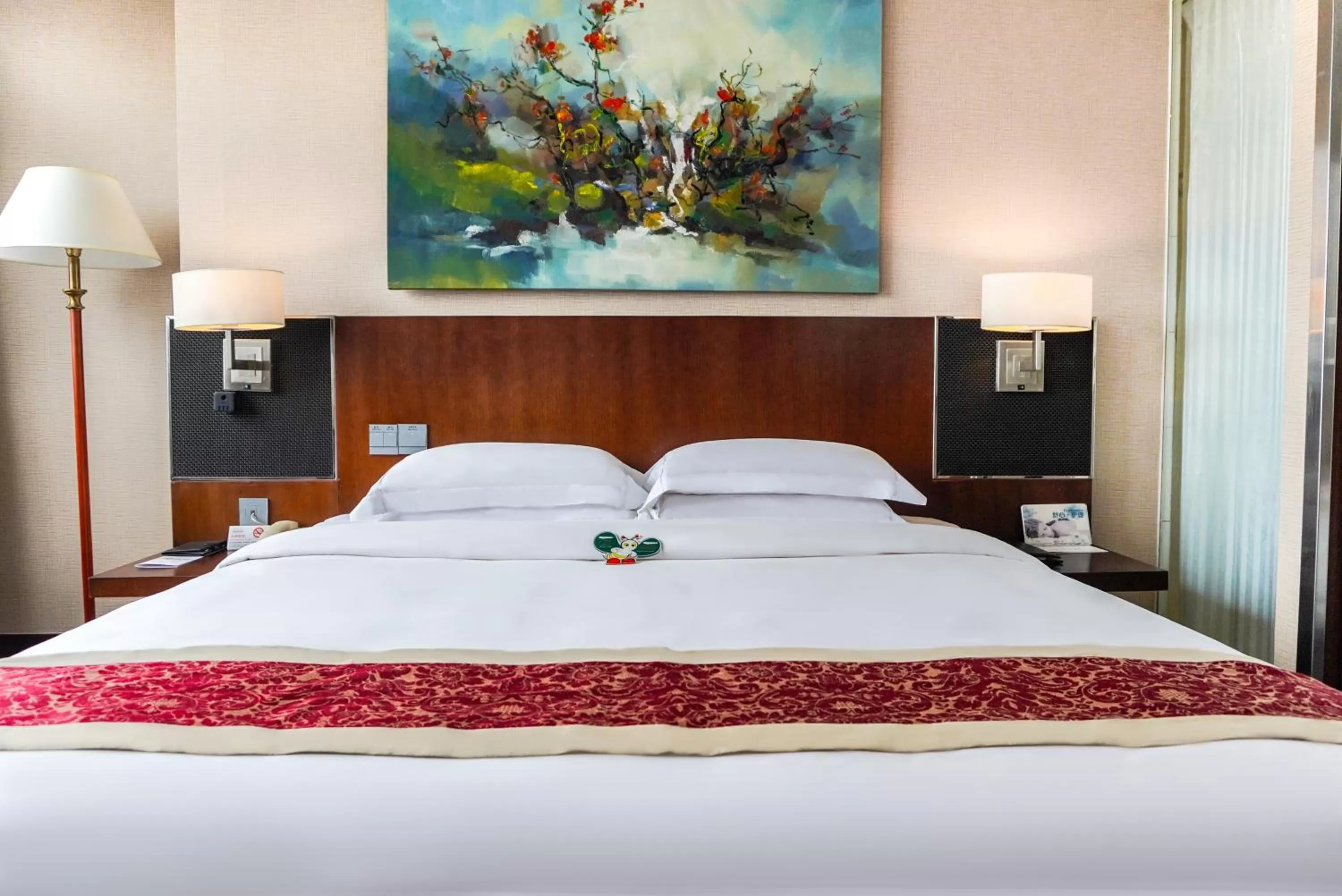 Bed in The Pavilion Century Tower (Huaqiang NorthBusiness Zone)