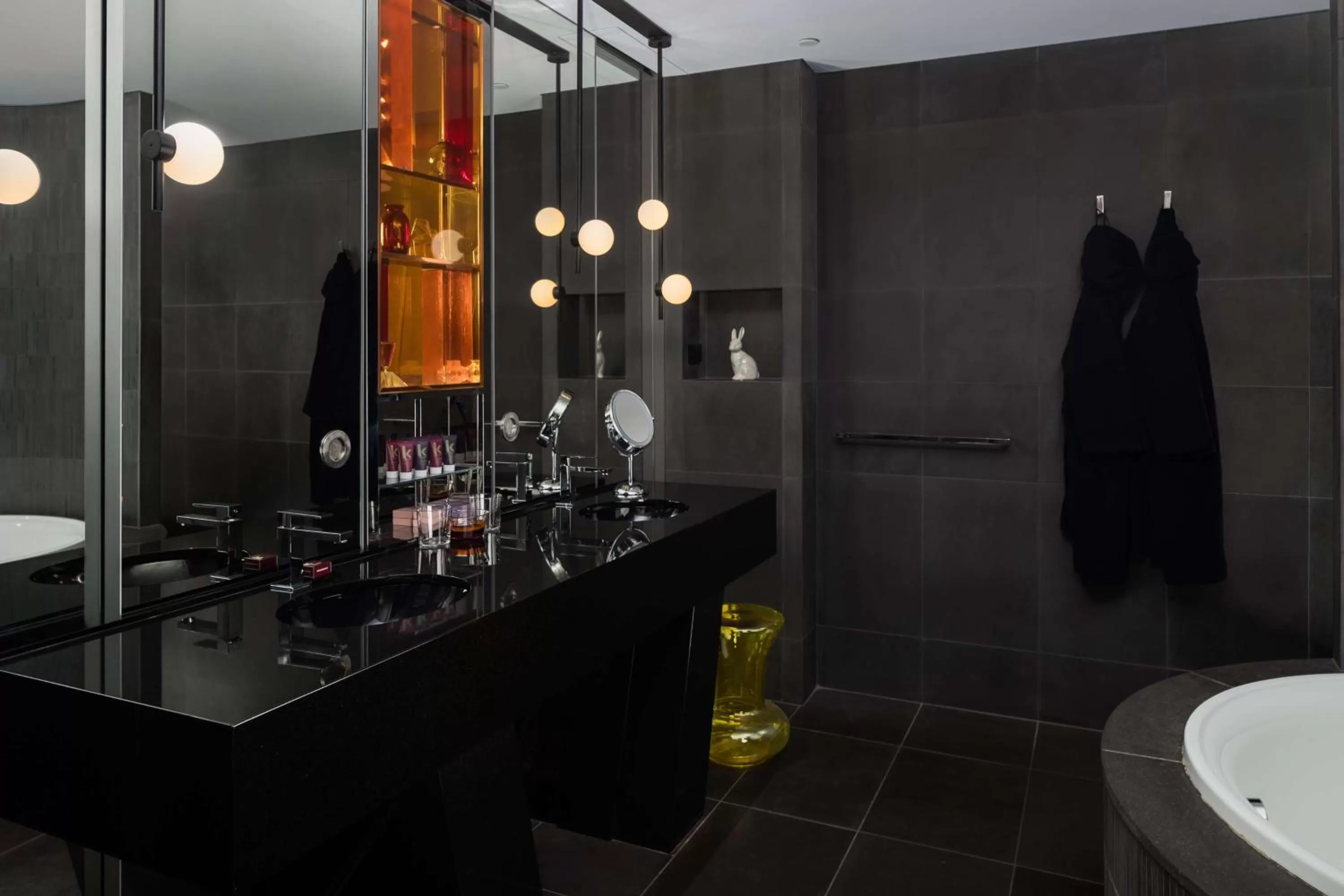 QT Twin Room in QT Sydney