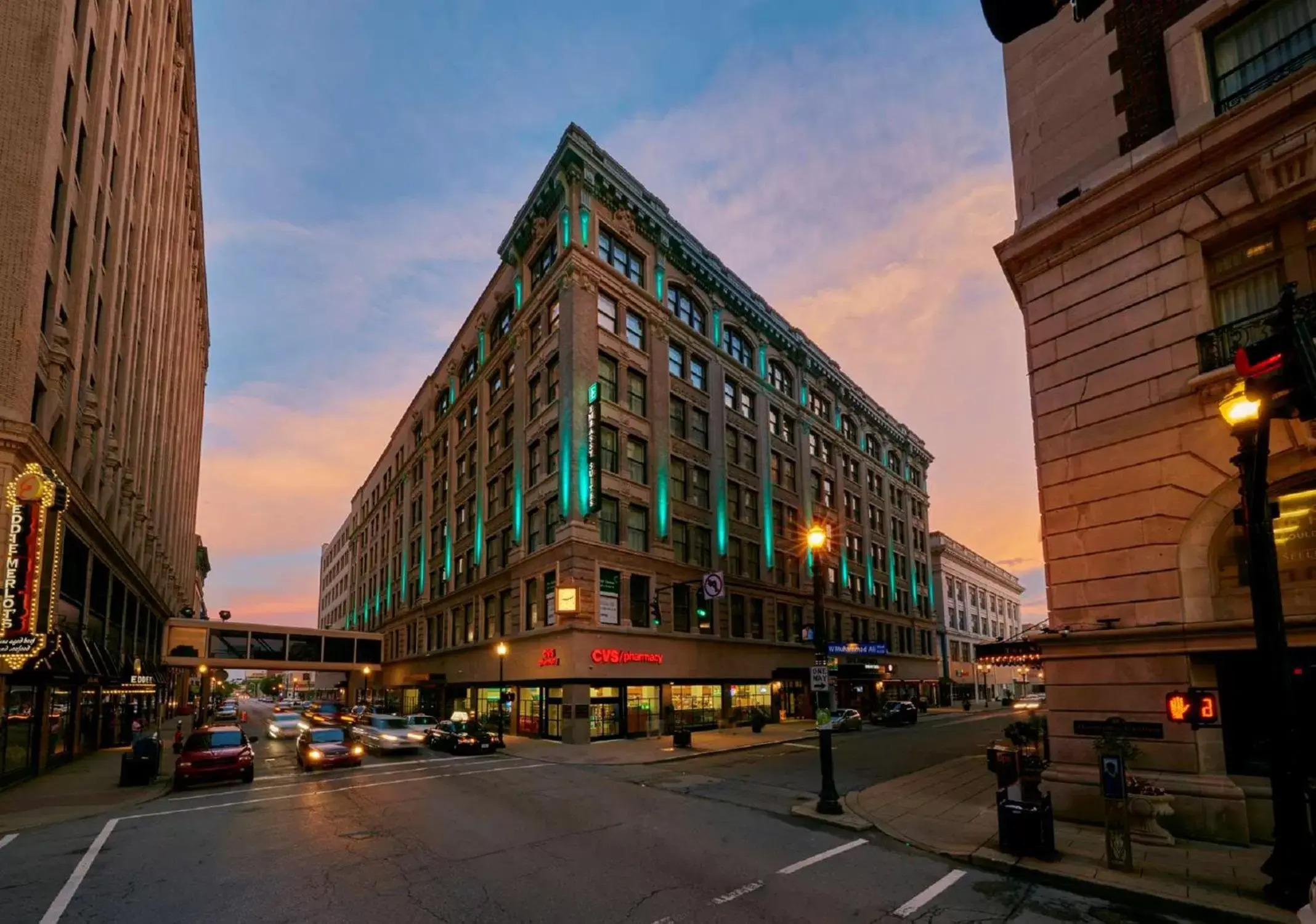 Property Building in Embassy Suites Louisville Downtown