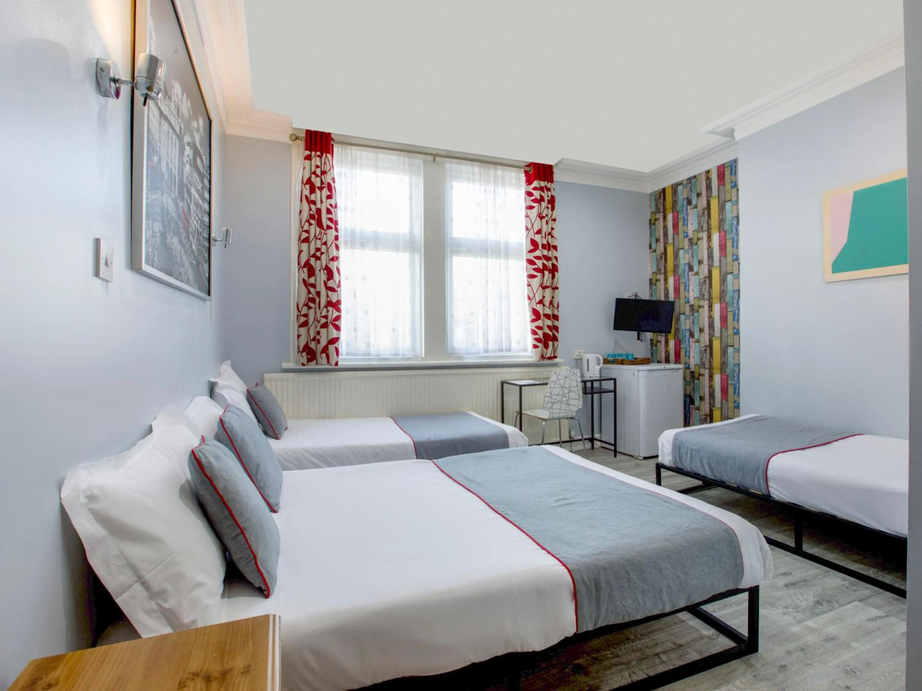 Photo of the whole room in Sino Hotel