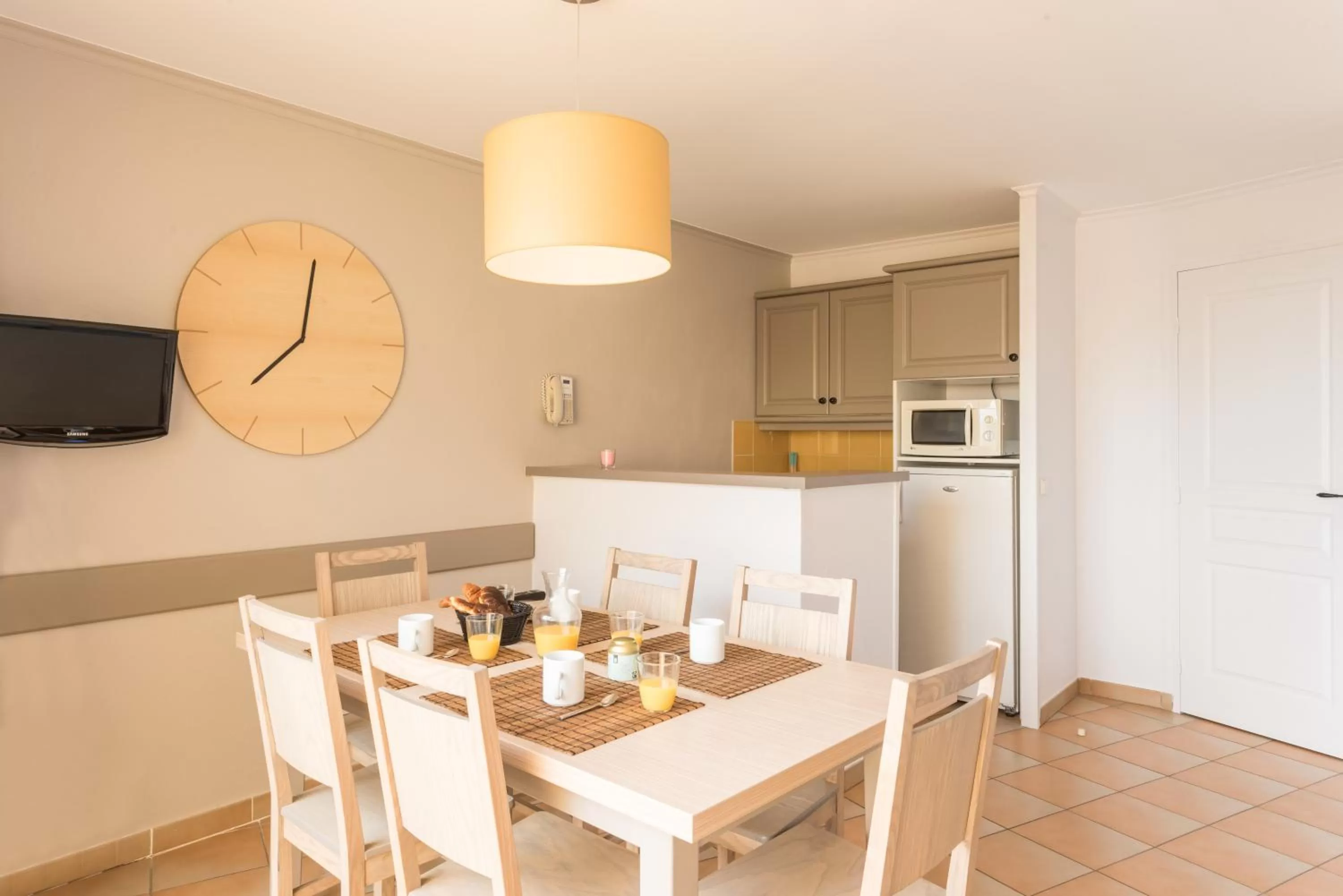 TV and multimedia in Pierre & Vacances Residence Les Rivages des Issambres