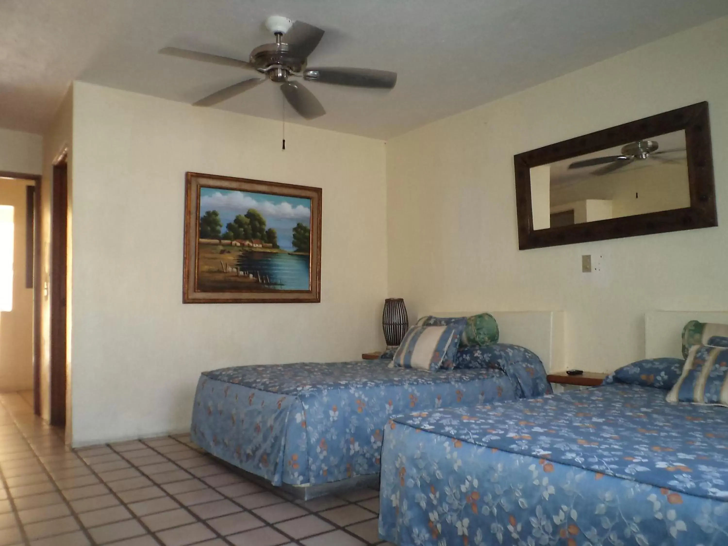 Twin Room in Hotel Mercurio - Gay Friendly Twin Room in Hotel Mercurio - Gay Friendly