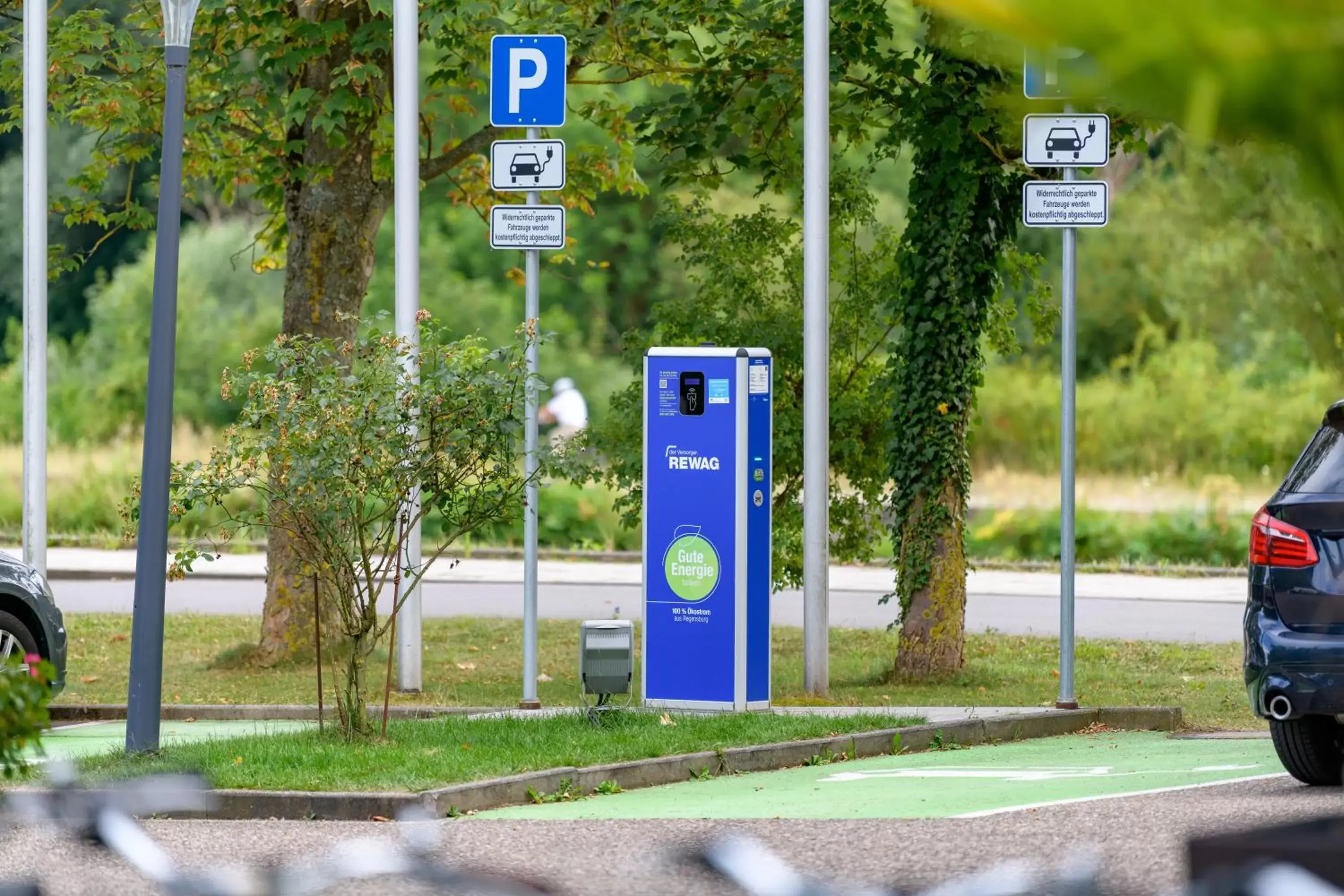 Parking, Property Logo/Sign in Ibis Styles Regensburg