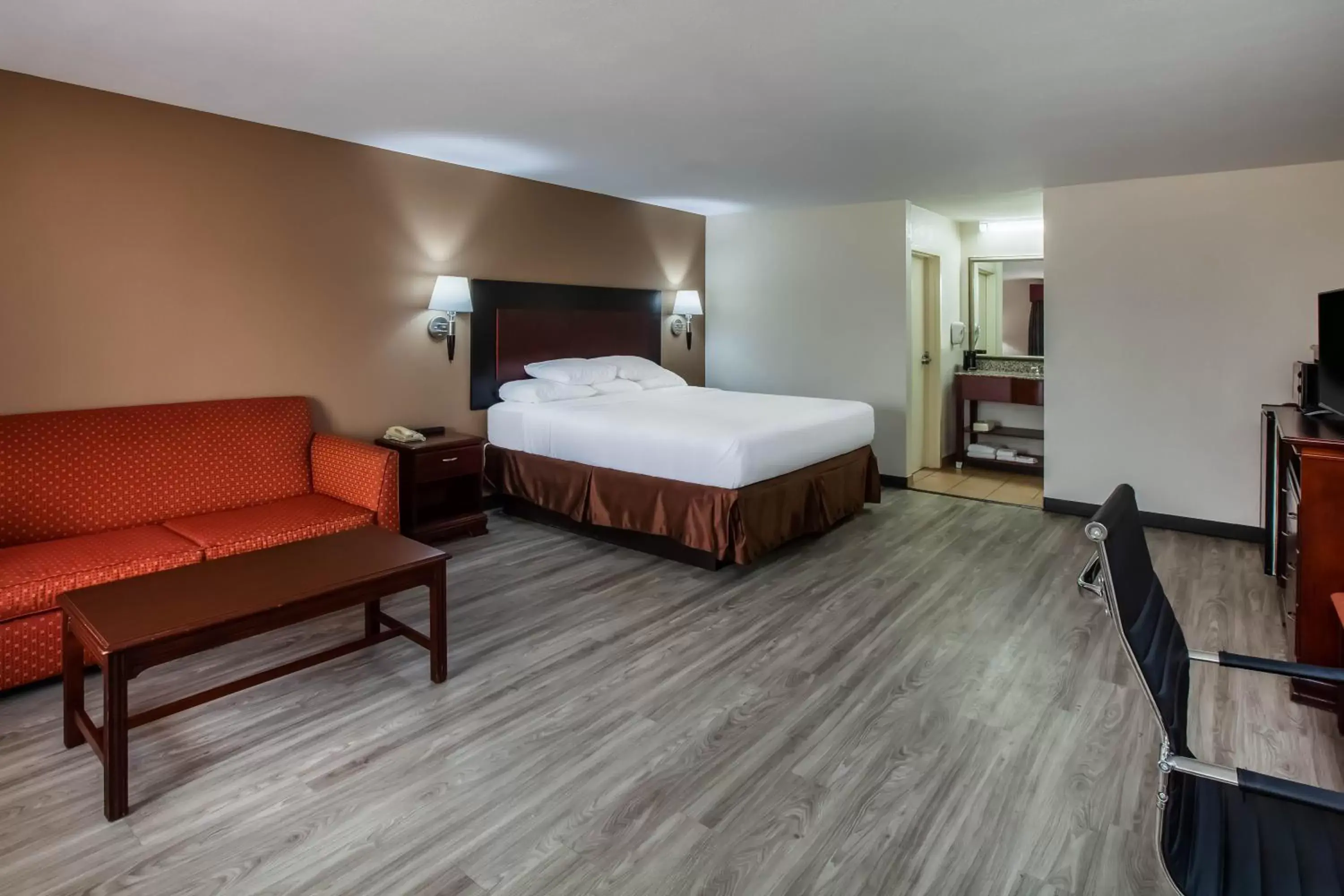Photo of the whole room in Days Inn & Suites by Wyndham Tyler