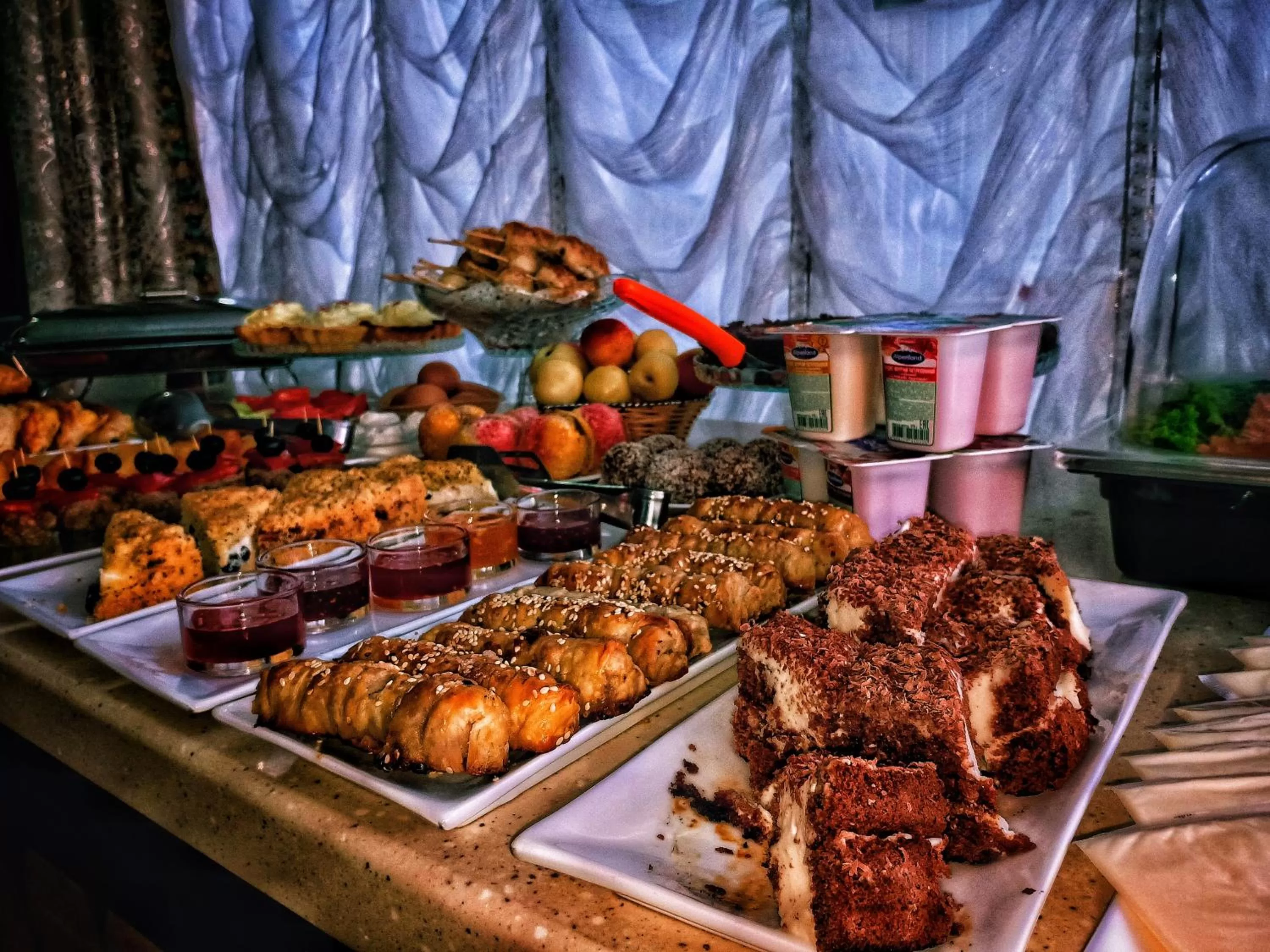 Restaurant/places to eat in Sapar Standart Hotel