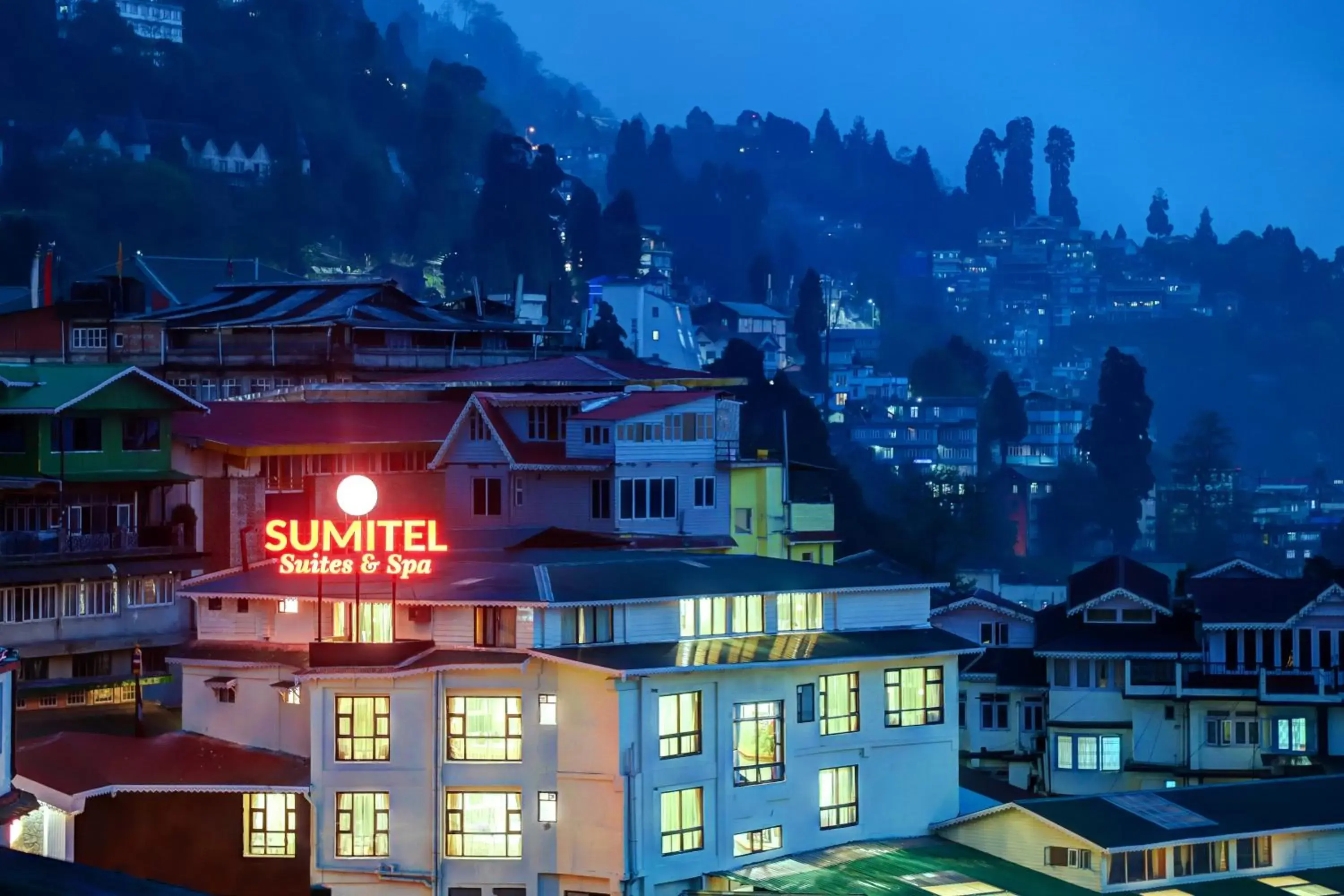 Sumitel Hotel 500 meters from Mall Road Sumitel Hotel 500 meters from Mall Road