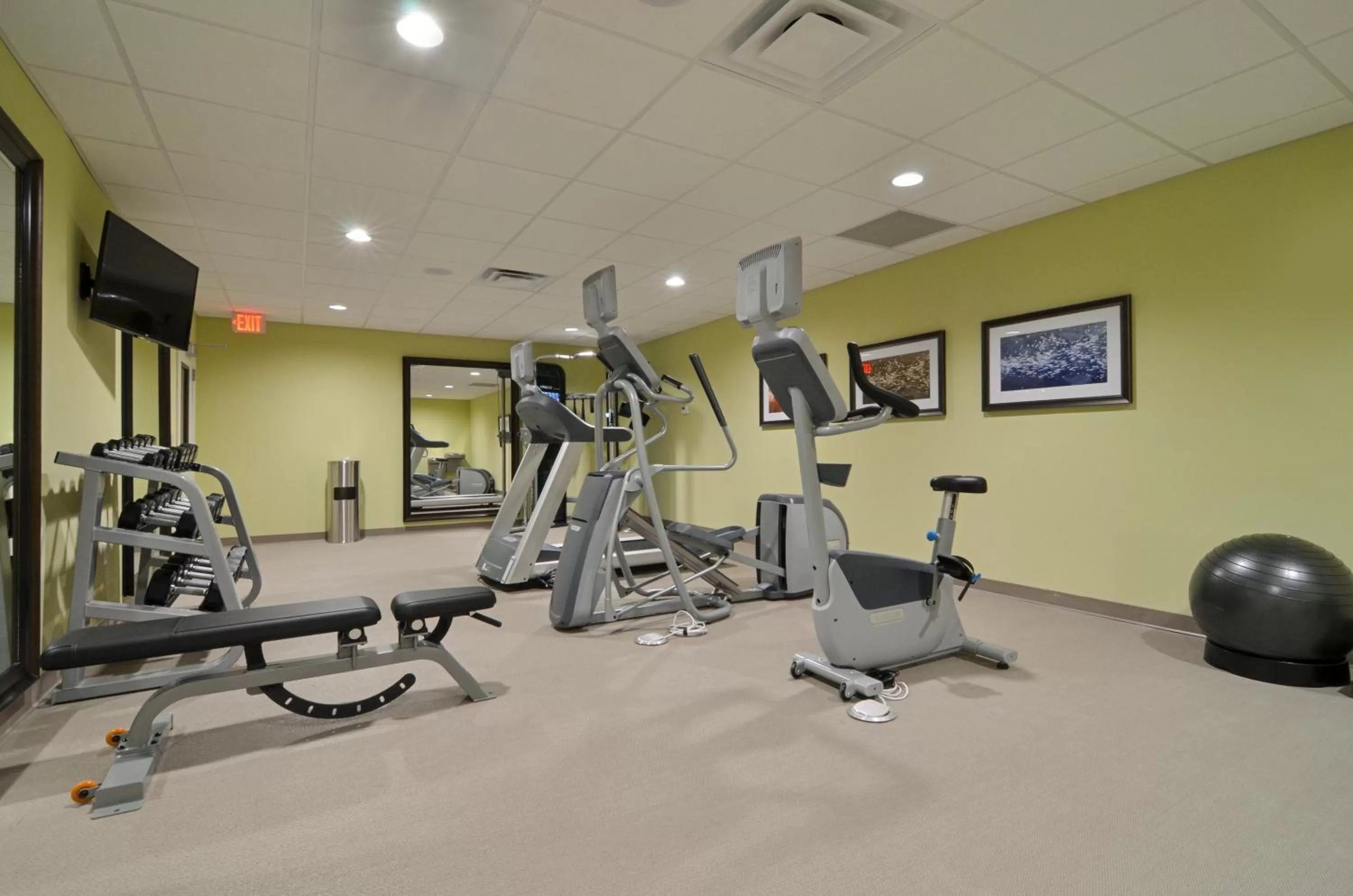 Spa and wellness centre/facilities in Staybridge Suites Tomball by IHG