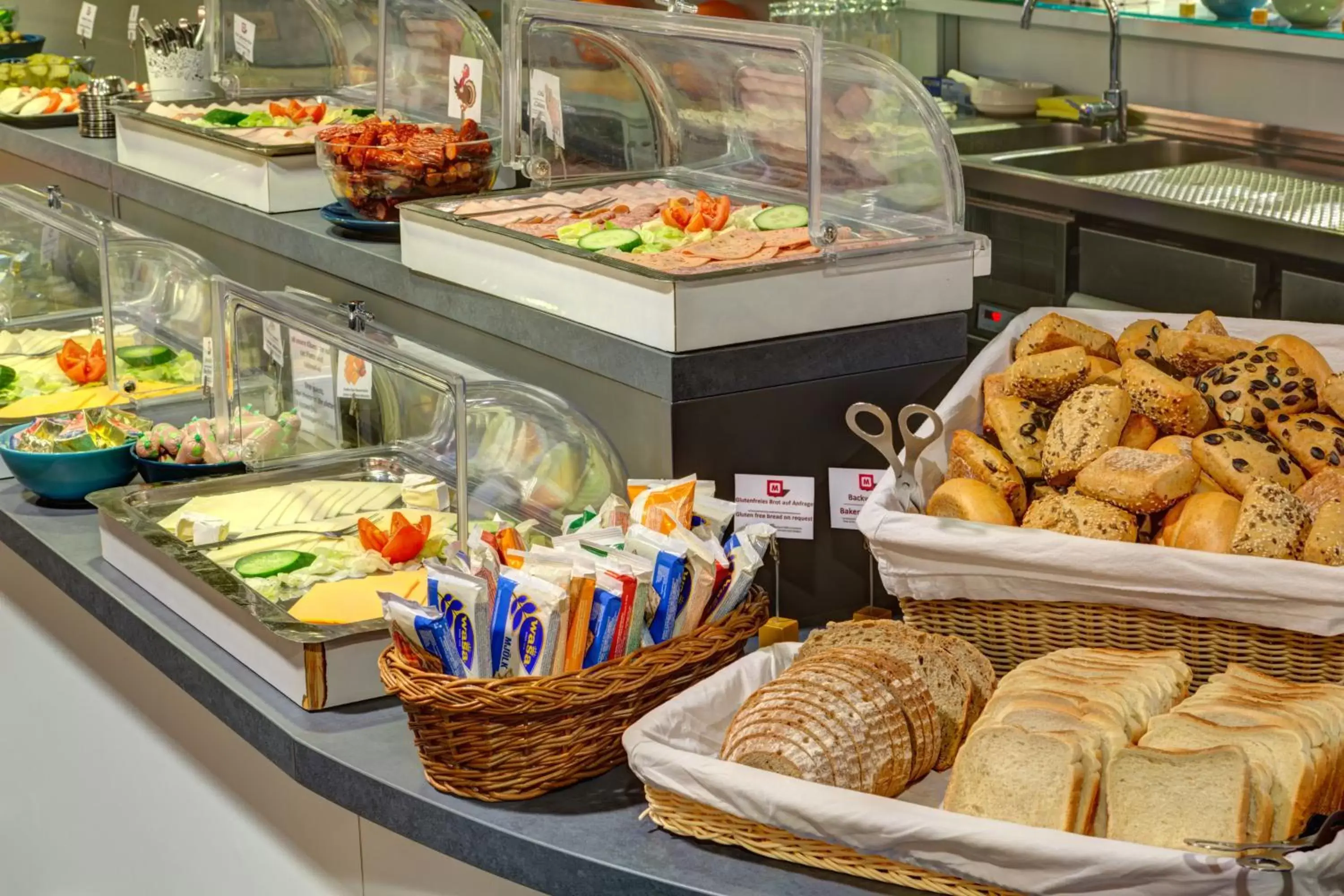 Buffet breakfast, Food in MEININGER Hotel Wien Downtown Sissi