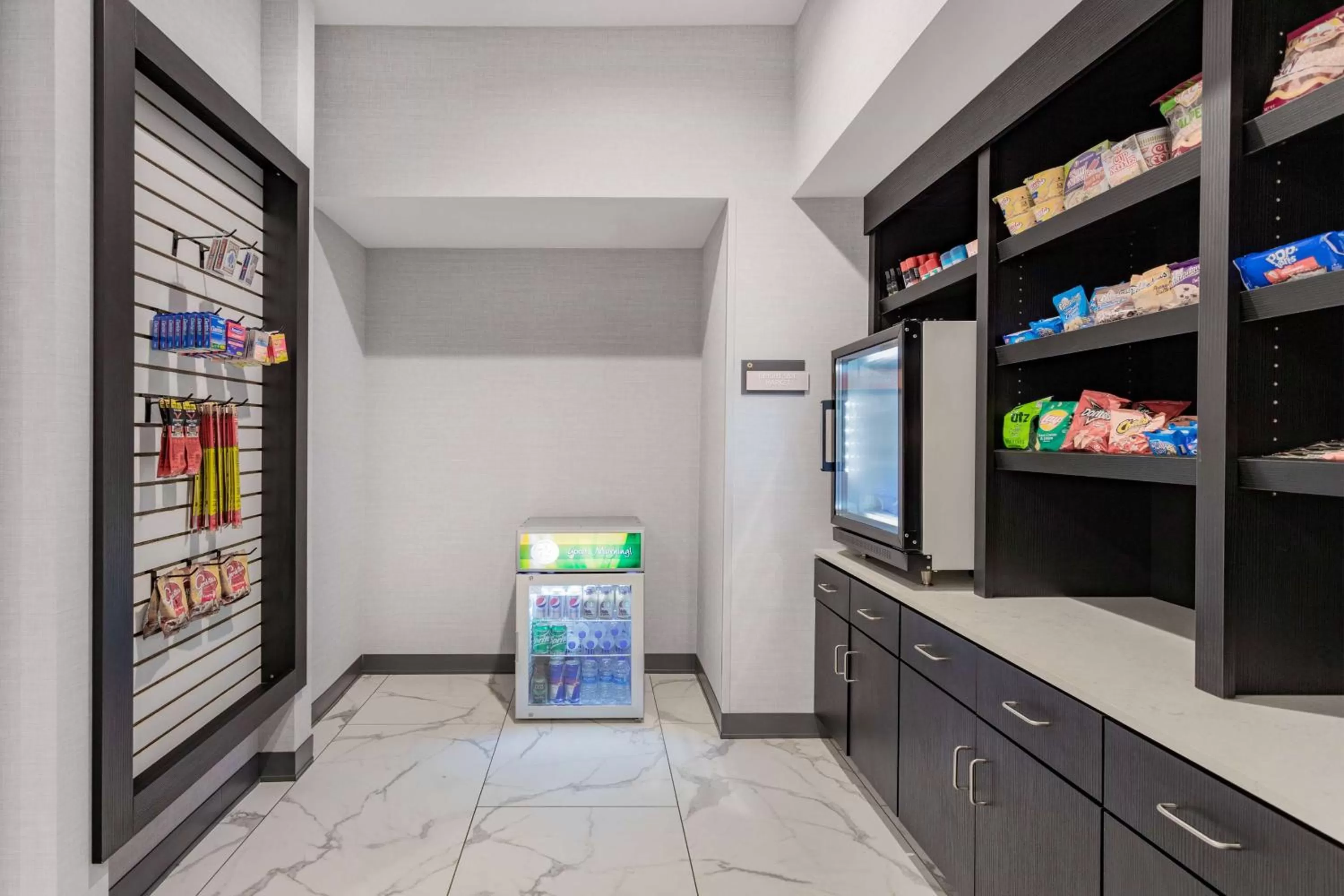 Food and drinks in LaQuinta Suites by Wyndham South Bend Notre Dame Area