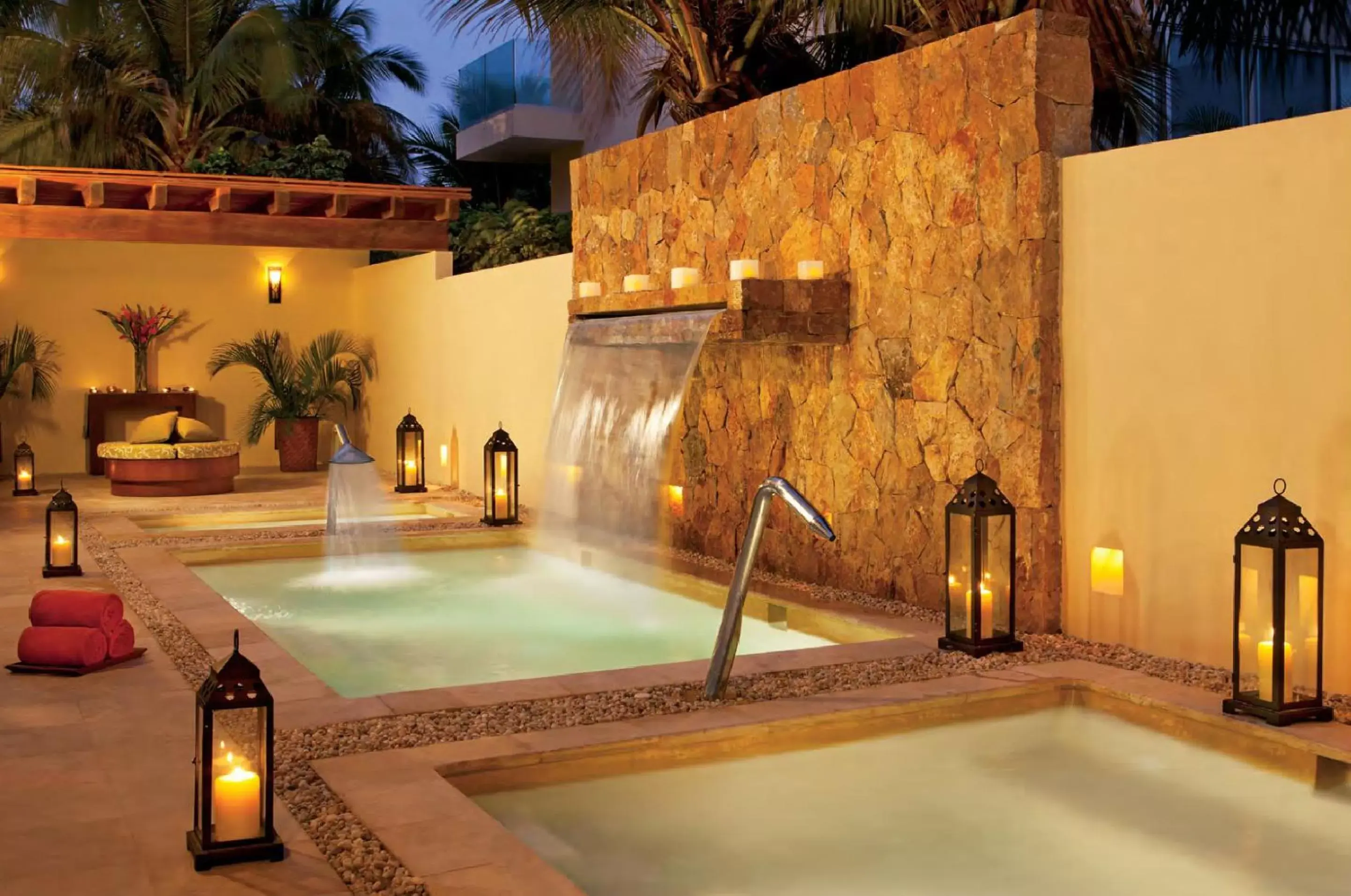 Hot Tub, Swimming Pool in Sunscape Dorado Pacifico Ixtapa Resort & Spa- All Inclusive