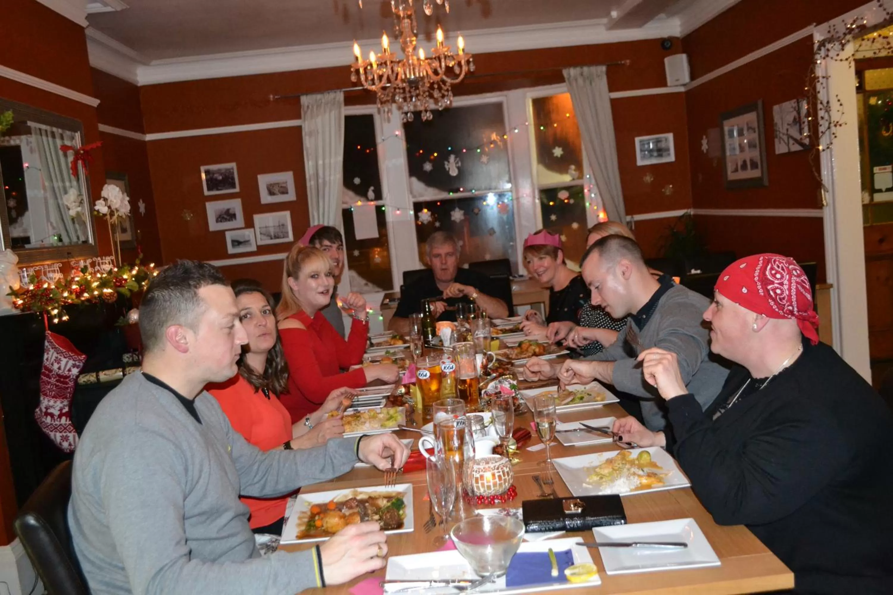 Restaurant/places to eat in Waterfront Hotel