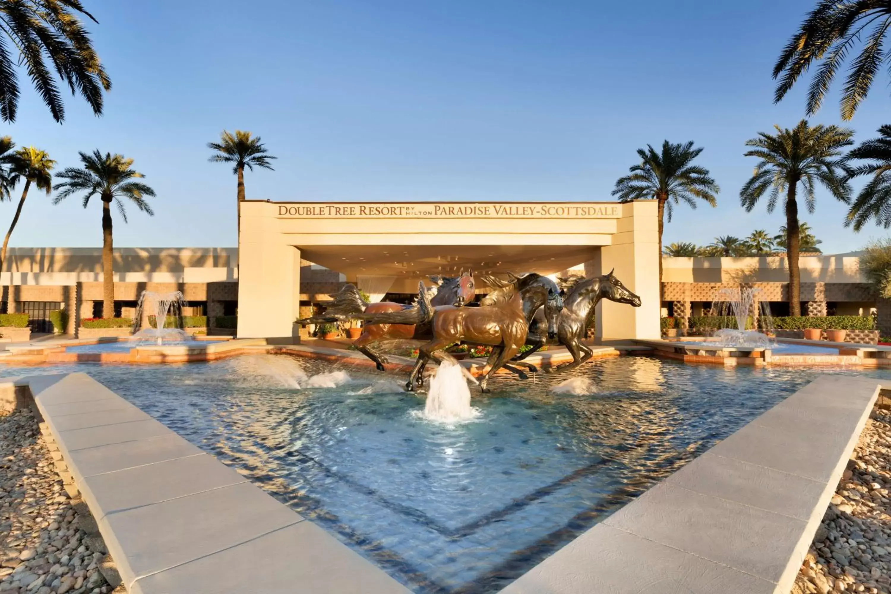 Property building, Swimming Pool in DoubleTree by Hilton Paradise Valley Resort Scottsdale