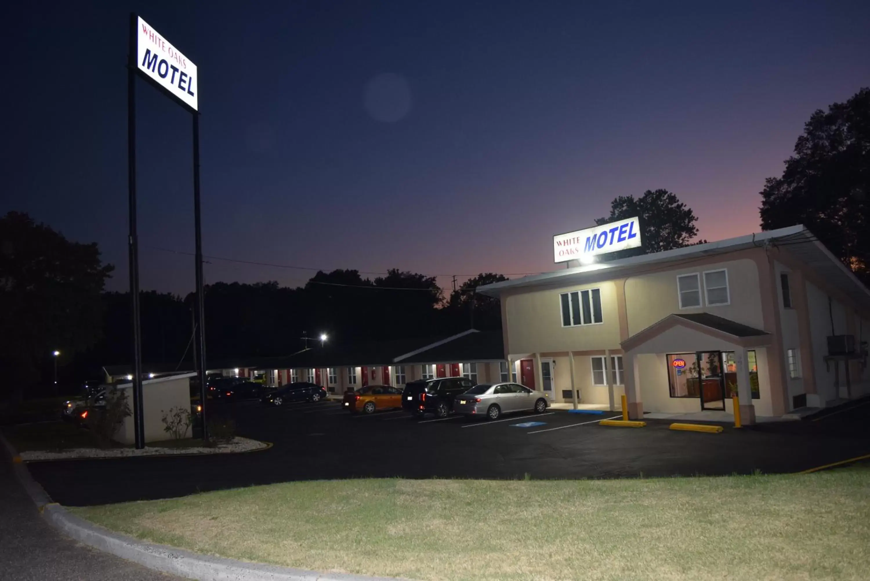 Property logo or sign, Property Building in White Oaks Motel Pennsville/Carneys Point