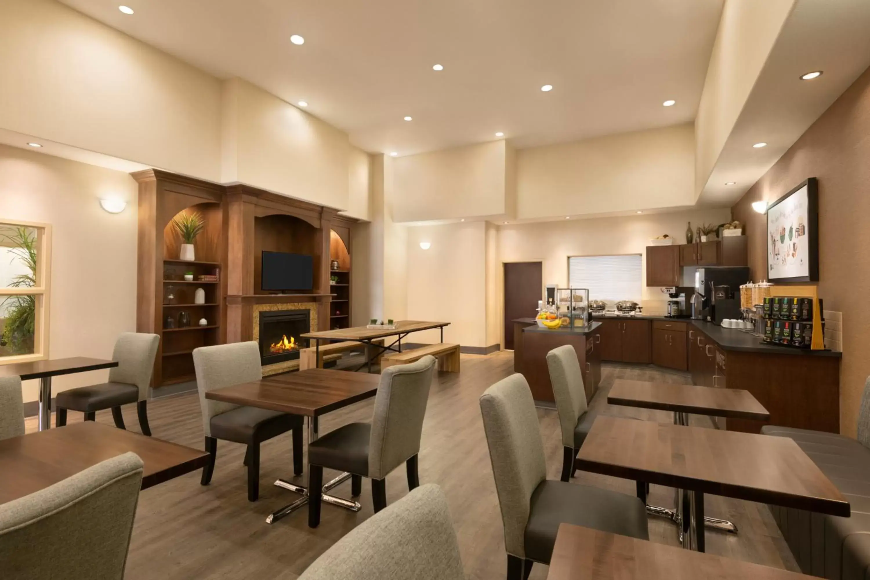 Food and drinks, Restaurant/Places to Eat in Ramada by Wyndham Drayton Valley