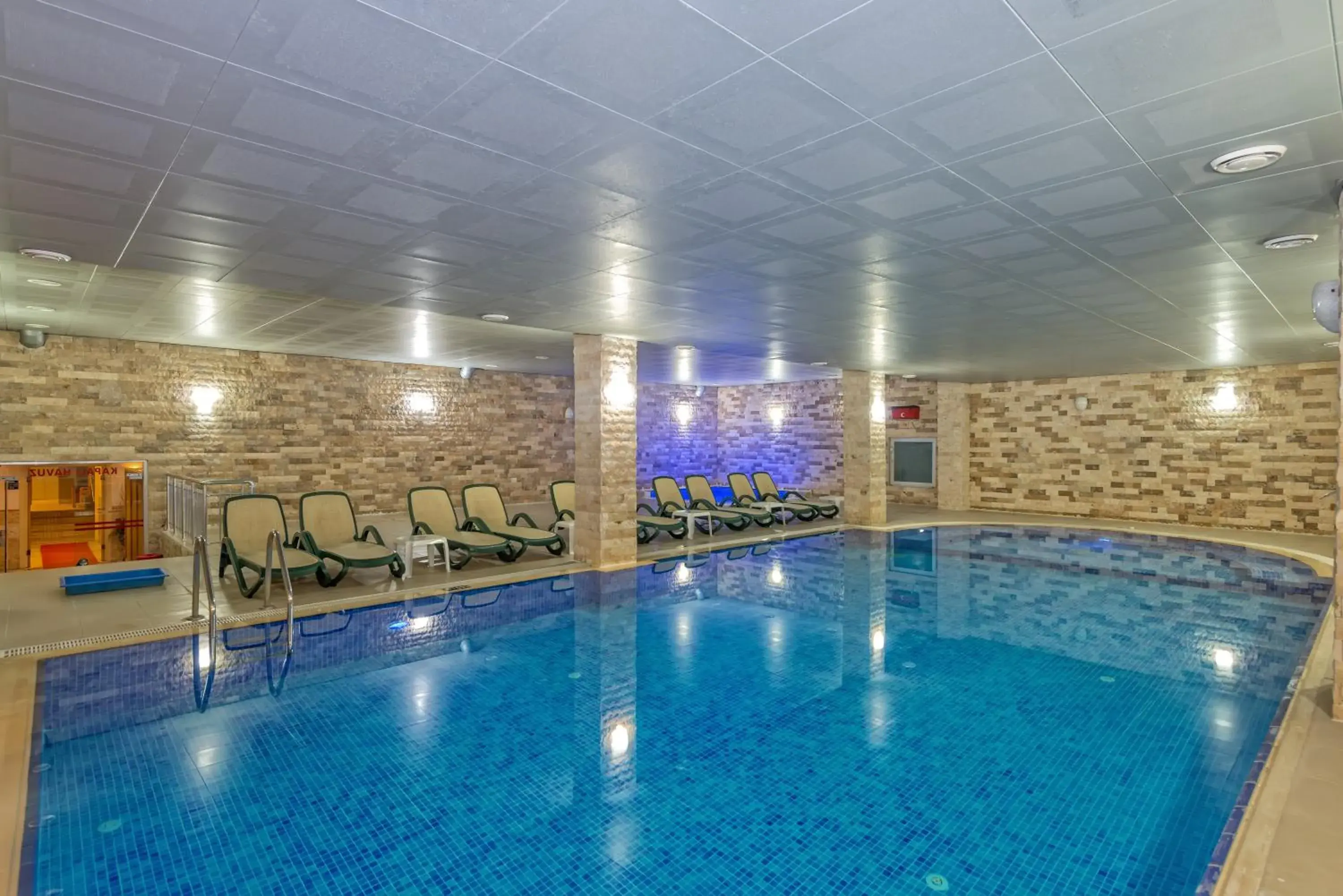 Swimming pool in Adonis Hotel Swimming pool in Adonis Hotel